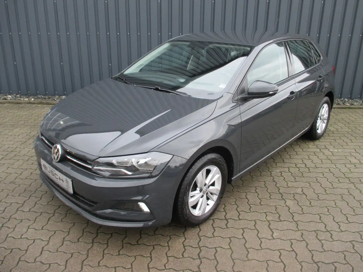 Volkswagen Polo Comfortline 1.0 59 KW Bluetooth Klima Grau - 1