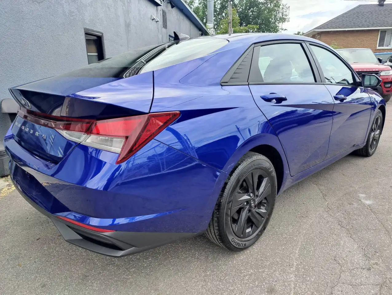 Hyundai ELANTRA photo Hyundai ELANTRA