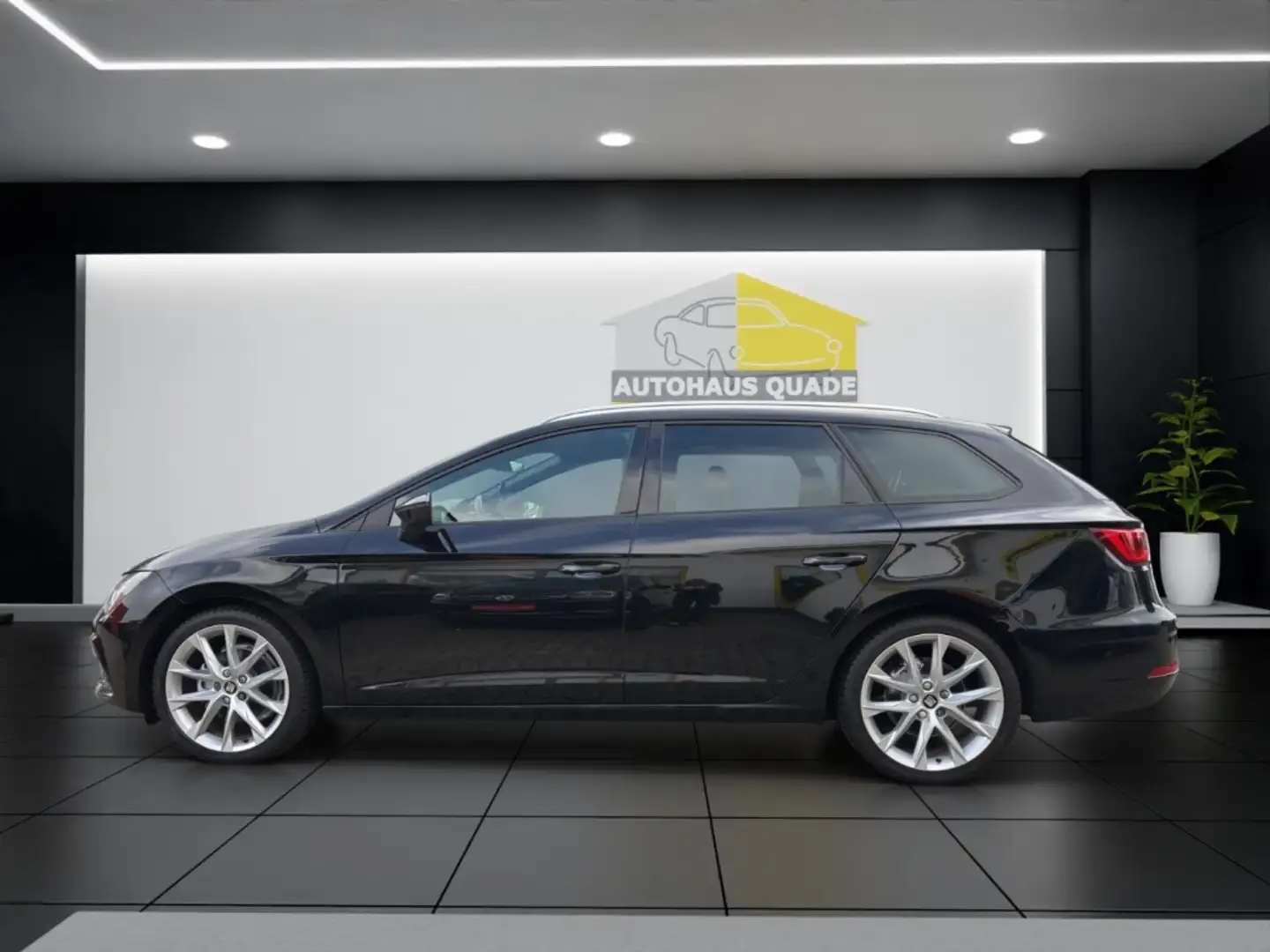 SEAT Leon ST FR 1.5 TSI EU6d-T Panorama Navi Soundsystem LED Schwarz - 2
