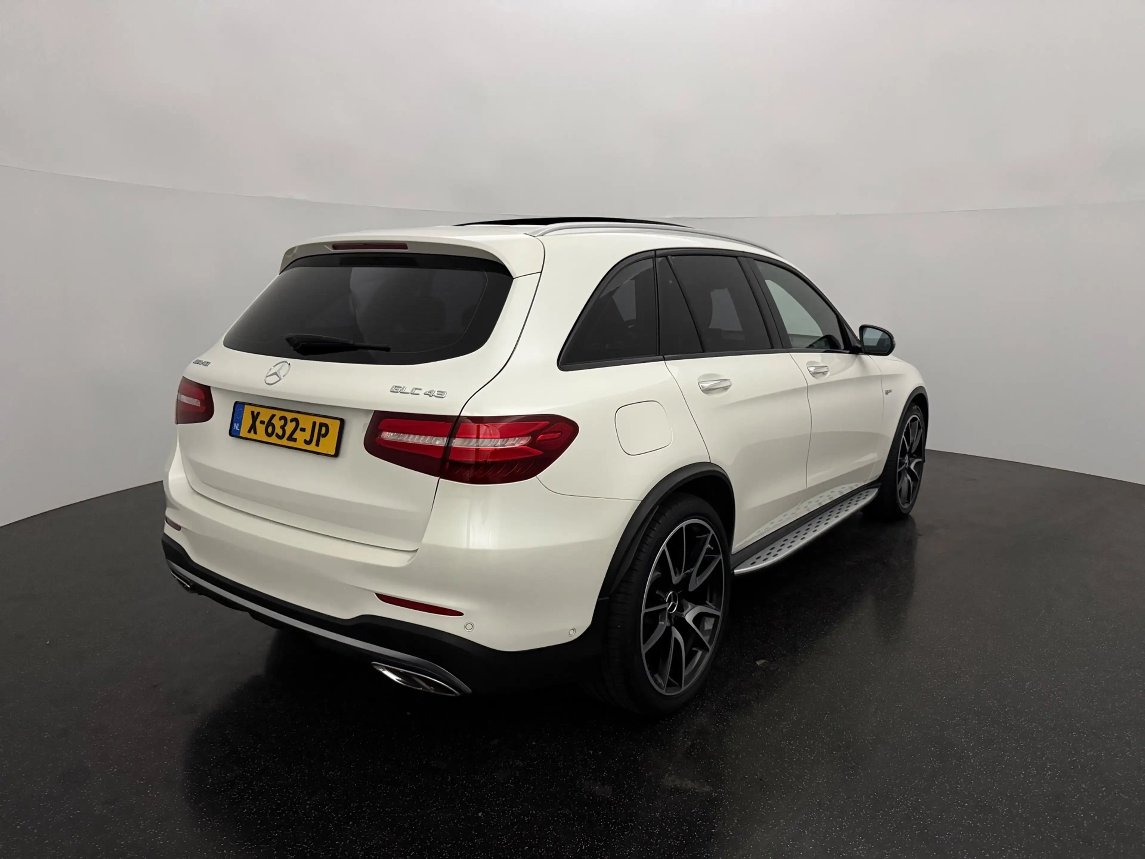 Mercedes-Benz GLC 43 AMG 4MATIC / Pano / Trekhaak / Burmester / HUD / Stoel — photo 6