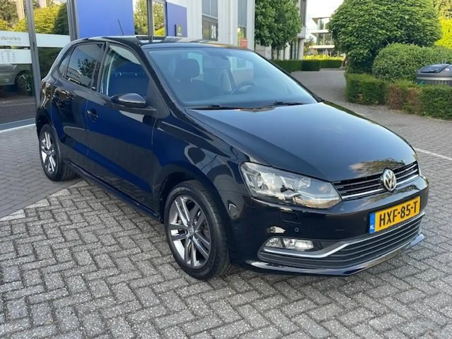 Volkswagen Polo 1.2 TSI 90pk ALLSTAR Zwart - 2