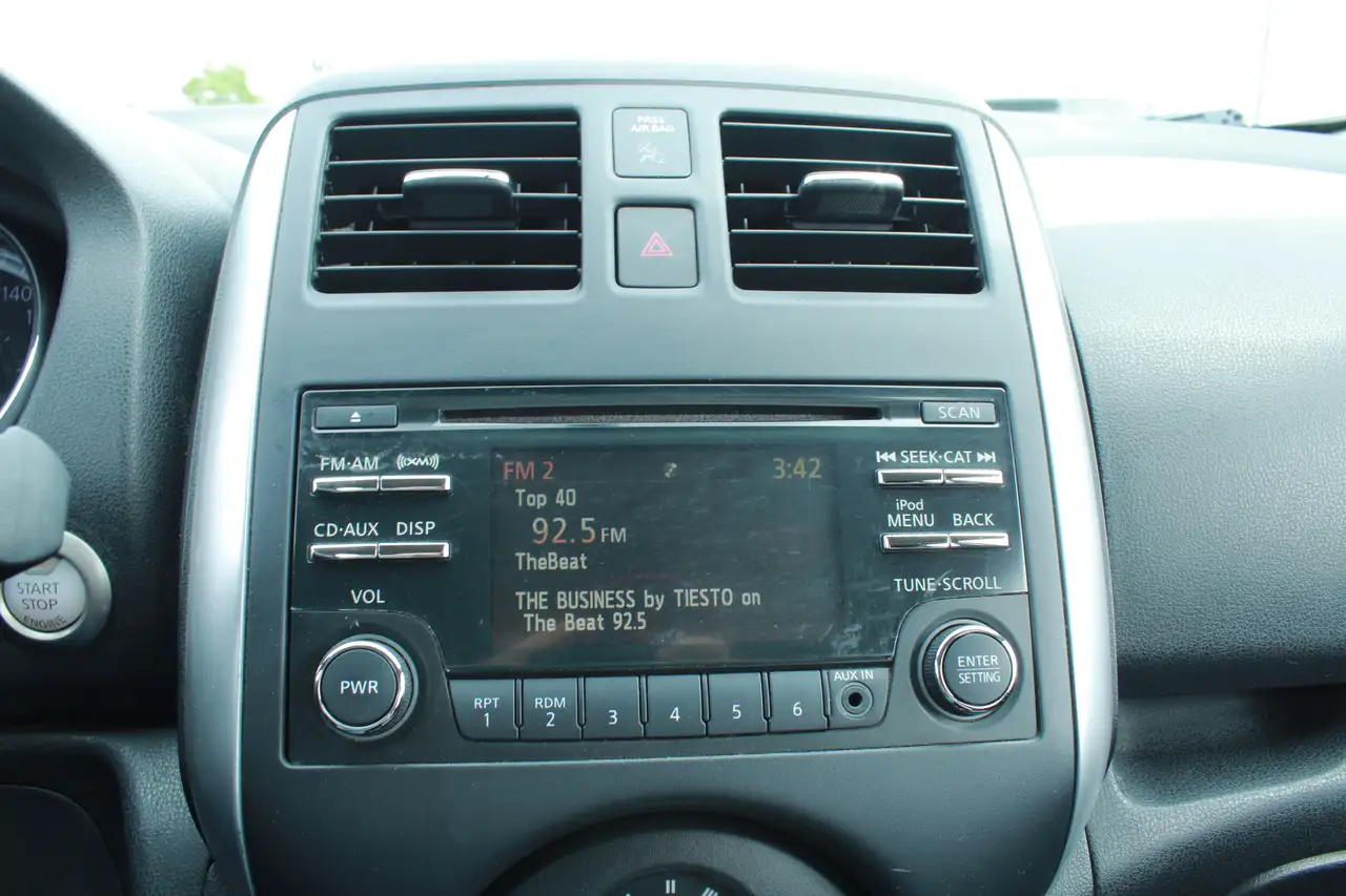 Nissan Note снимка Nissan Note