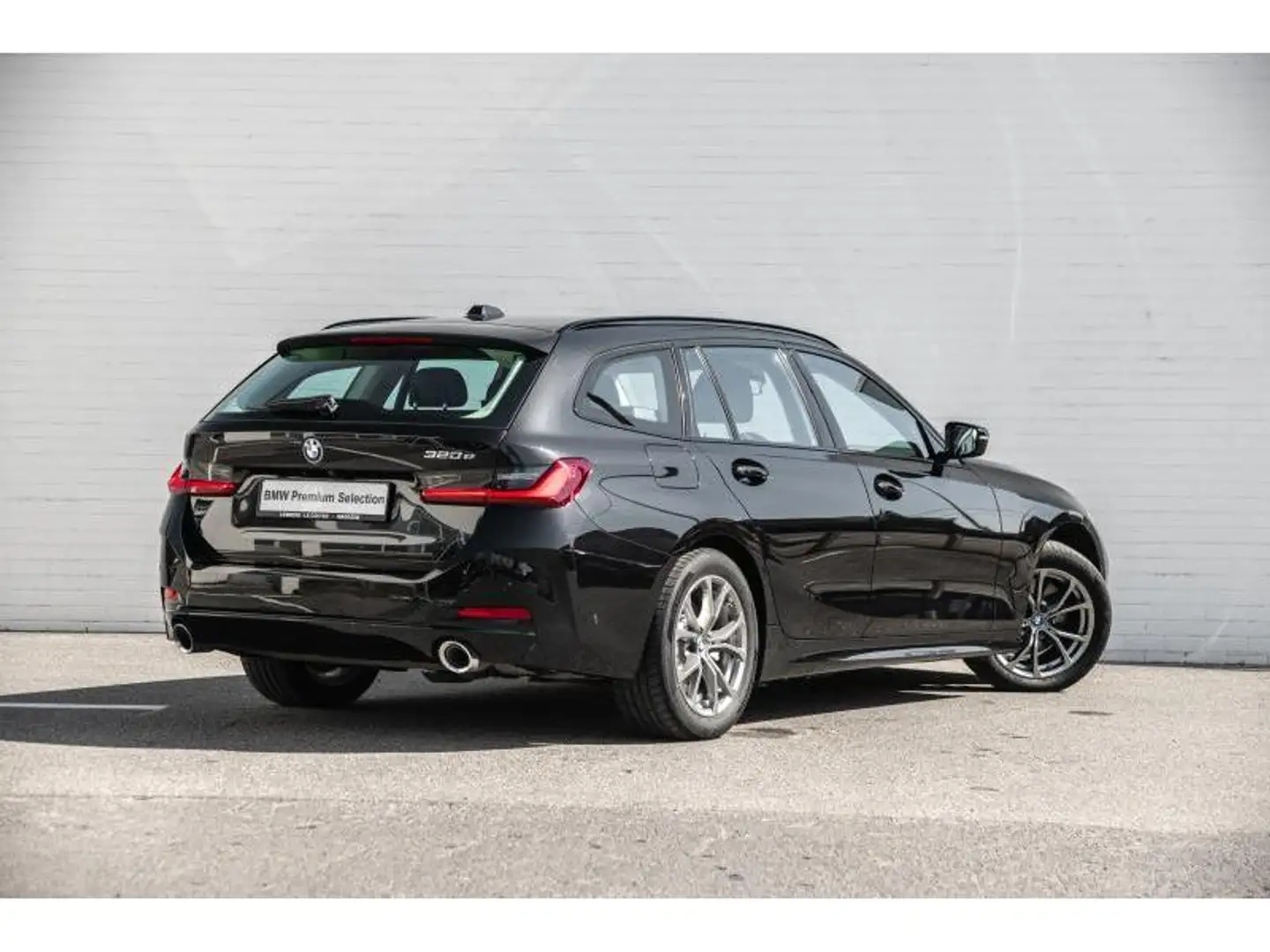 BMW 320 320e Touring Noir - 2