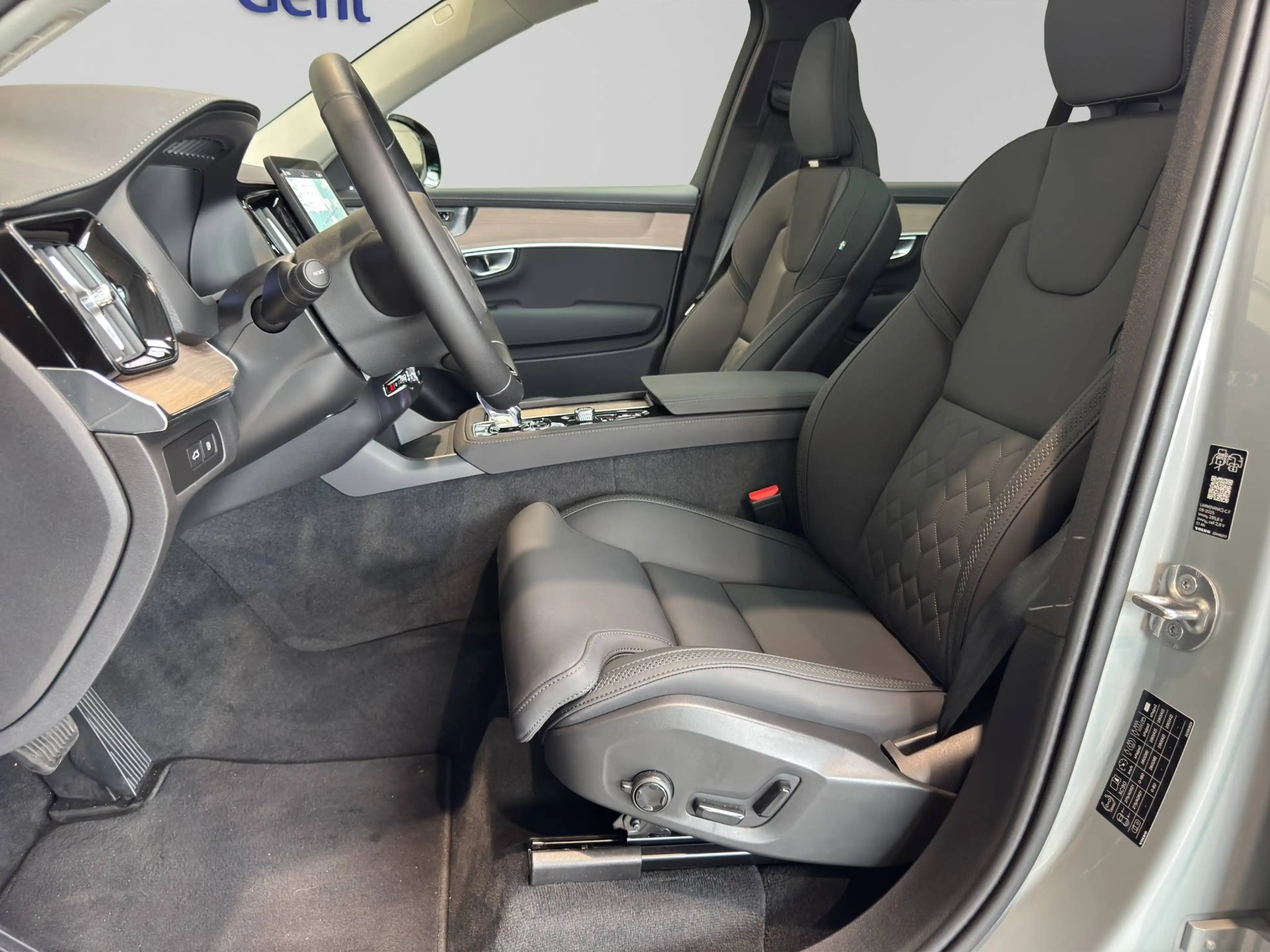 Volvo XC90 XC90 2.0 T8 PLUS DARK AWD **PANO*SPORTSEATS*HARMAN KARDON** — photo 10