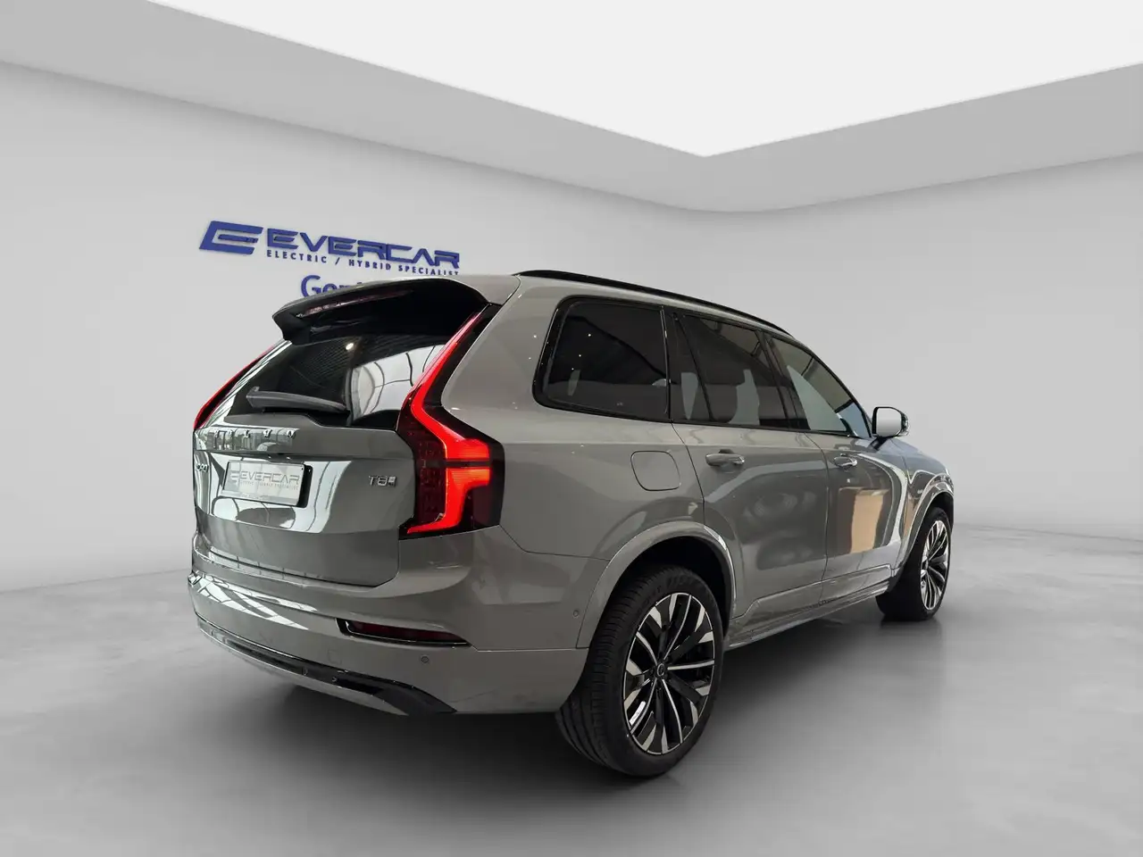 Volvo XC90 2.0 T8 PLUS DARK AWD **PANO*SPORTSEATS*HARMAN KARDON**, миниатюра 4