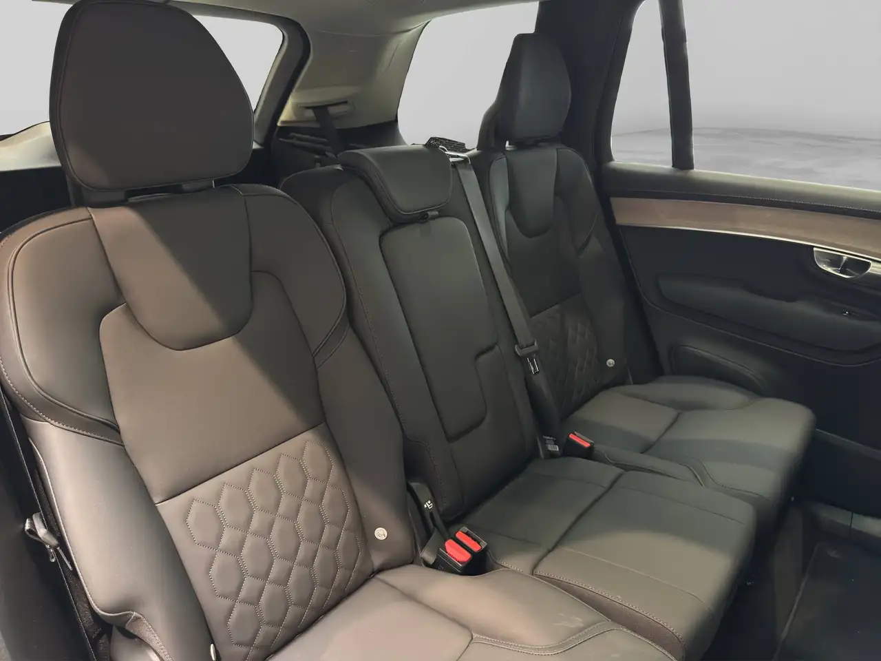 Volvo XC90 2.0 T8 PLUS DARK AWD **PANO*SPORTSEATS*HARMAN KARDON**, миниатюра 12
