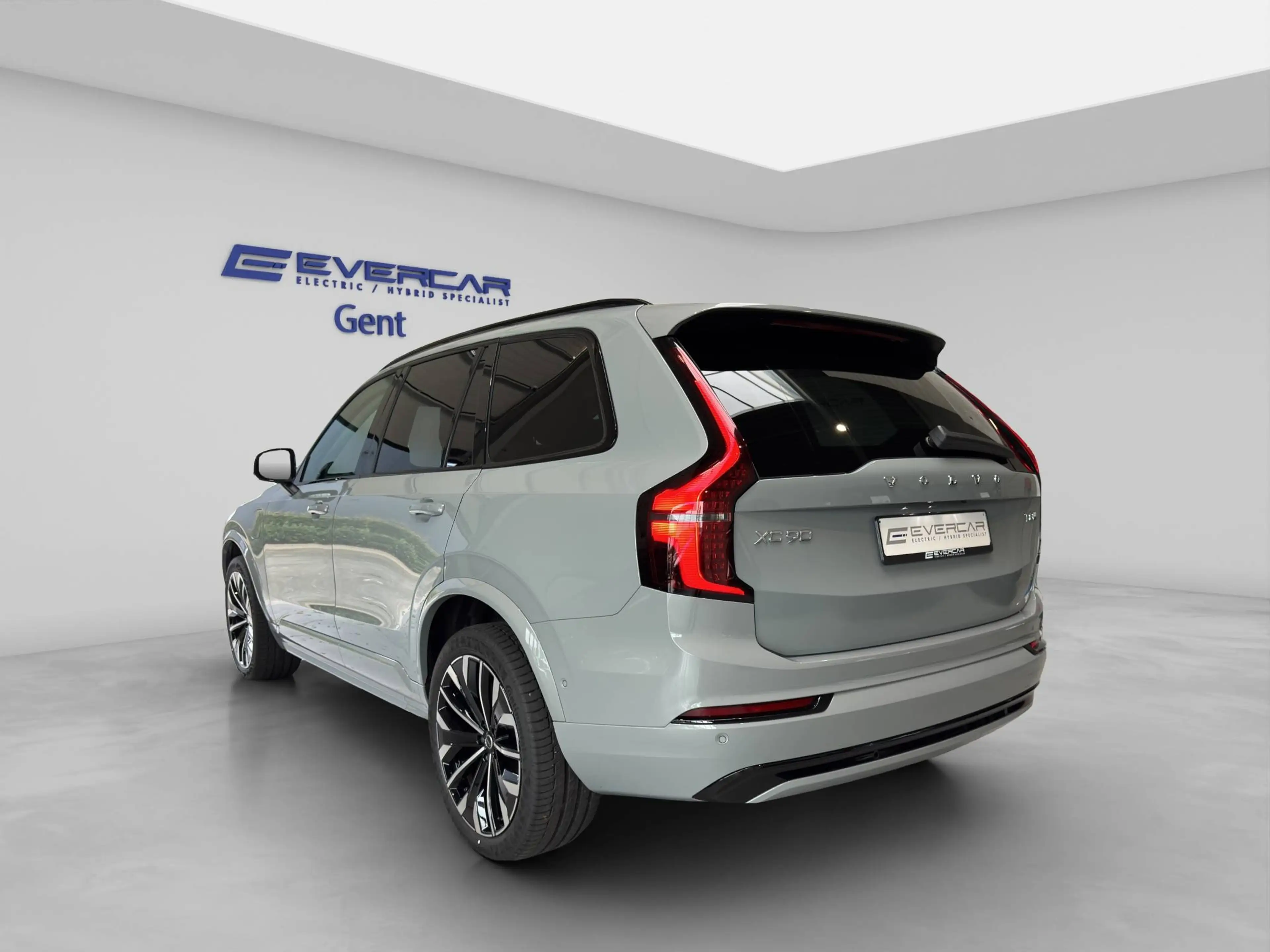Volvo XC90 XC90 2.0 T8 PLUS DARK AWD **PANO*SPORTSEATS*HARMAN KARDON** — photo 6