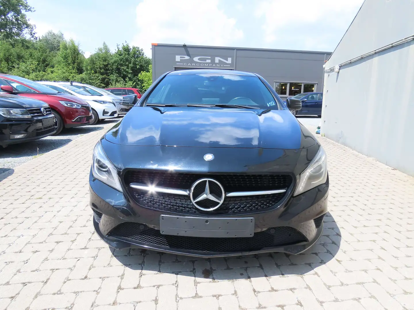 Mercedes-Benz CLA 200 d 4-Matic Noir - 2