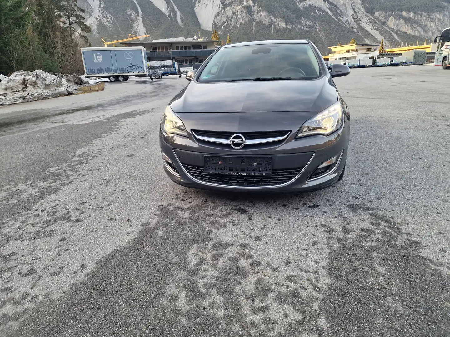 Opel Astra Astra Limousine 1,4 Turbo Ecotec Österreich Ed. St./St. Sys. Österreich Edition Start/Stop System Grau - 1