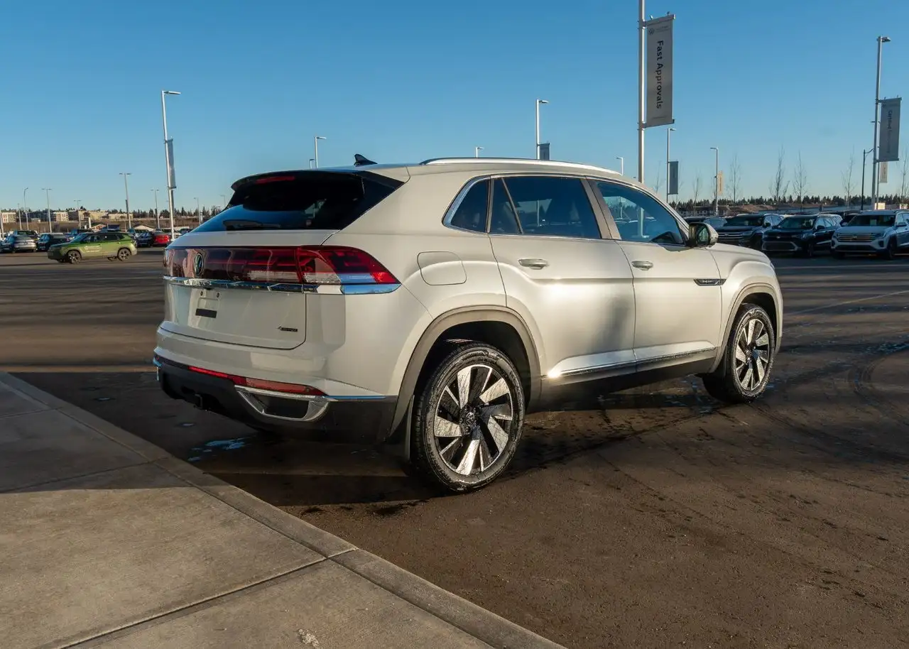 Volkswagen Atlas снимка Volkswagen Atlas