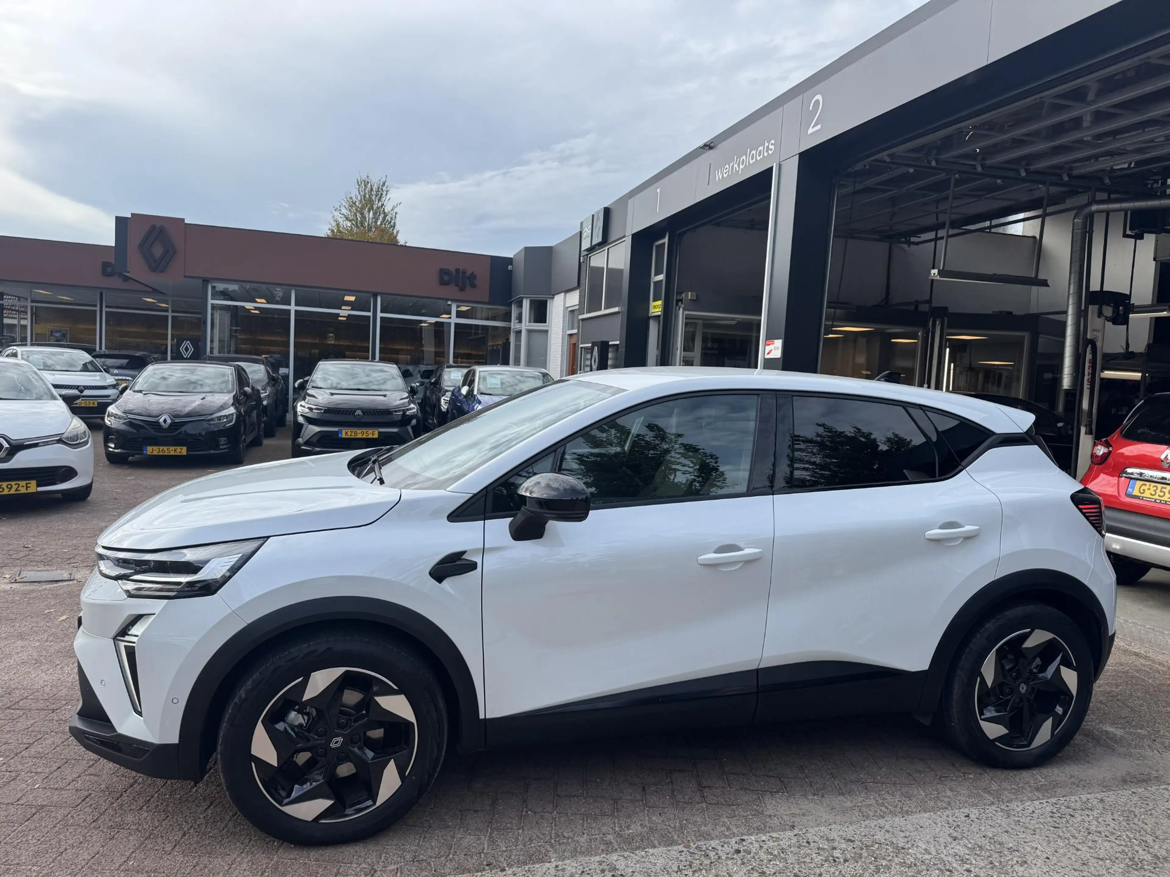 Renault Captur 1.8 E-Tech full hybrid 160 Techno+Pack Winter!! — photo 9