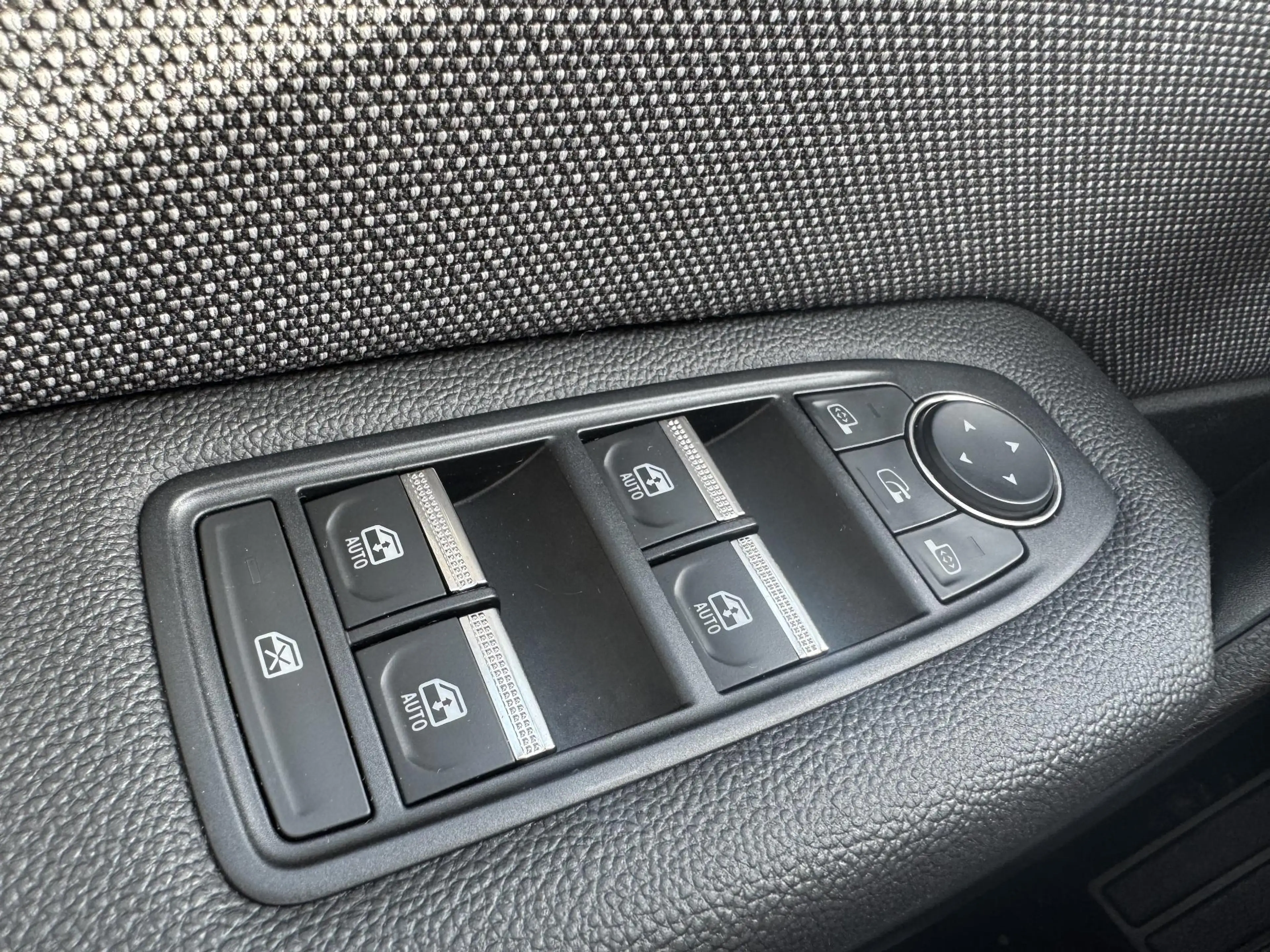 Renault Captur 1.8 E-Tech full hybrid 160 Techno+Pack Winter!! — photo 16