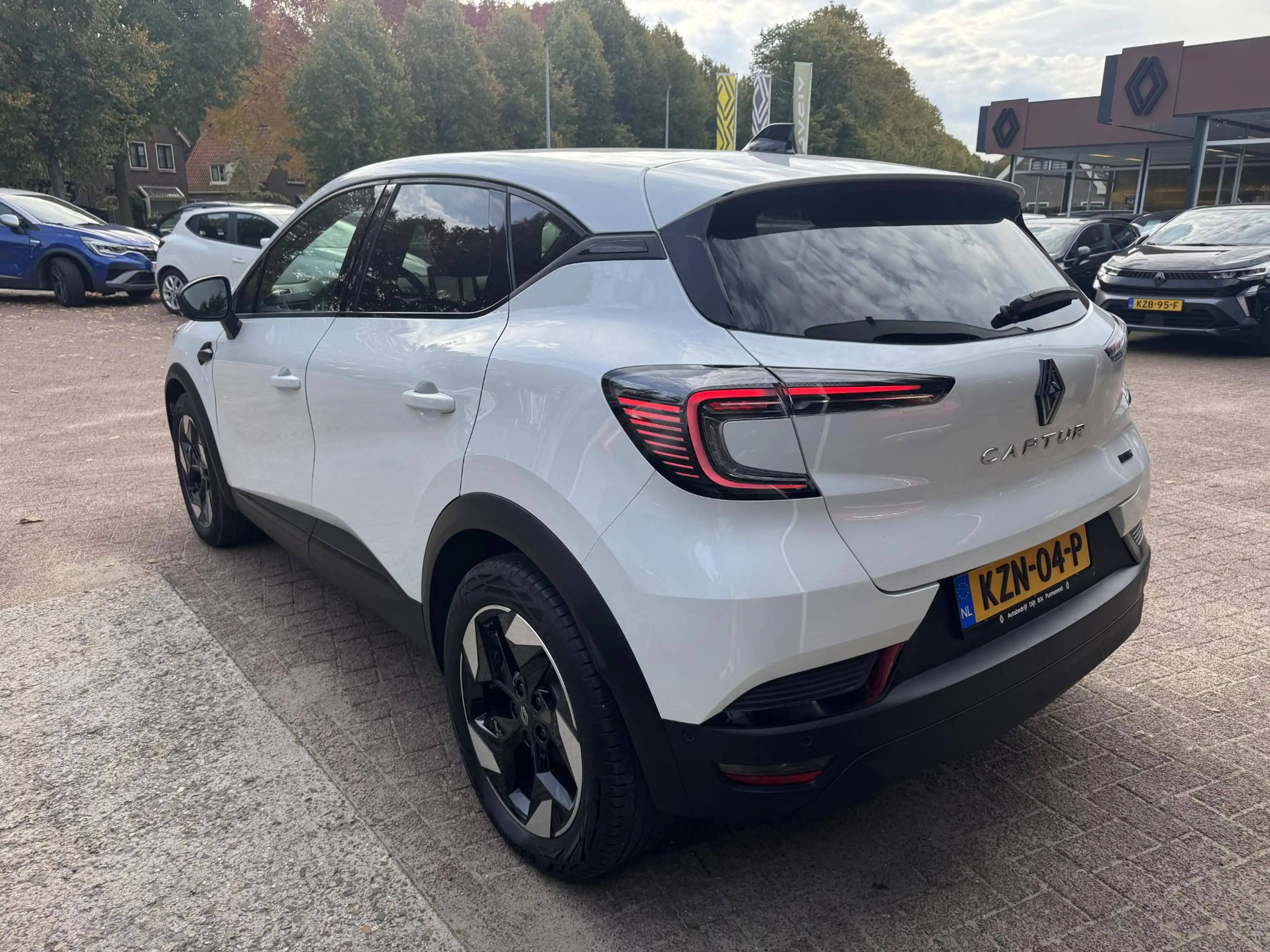 Renault Captur 1.8 E-Tech full hybrid 160 Techno+Pack Winter!! — photo 8