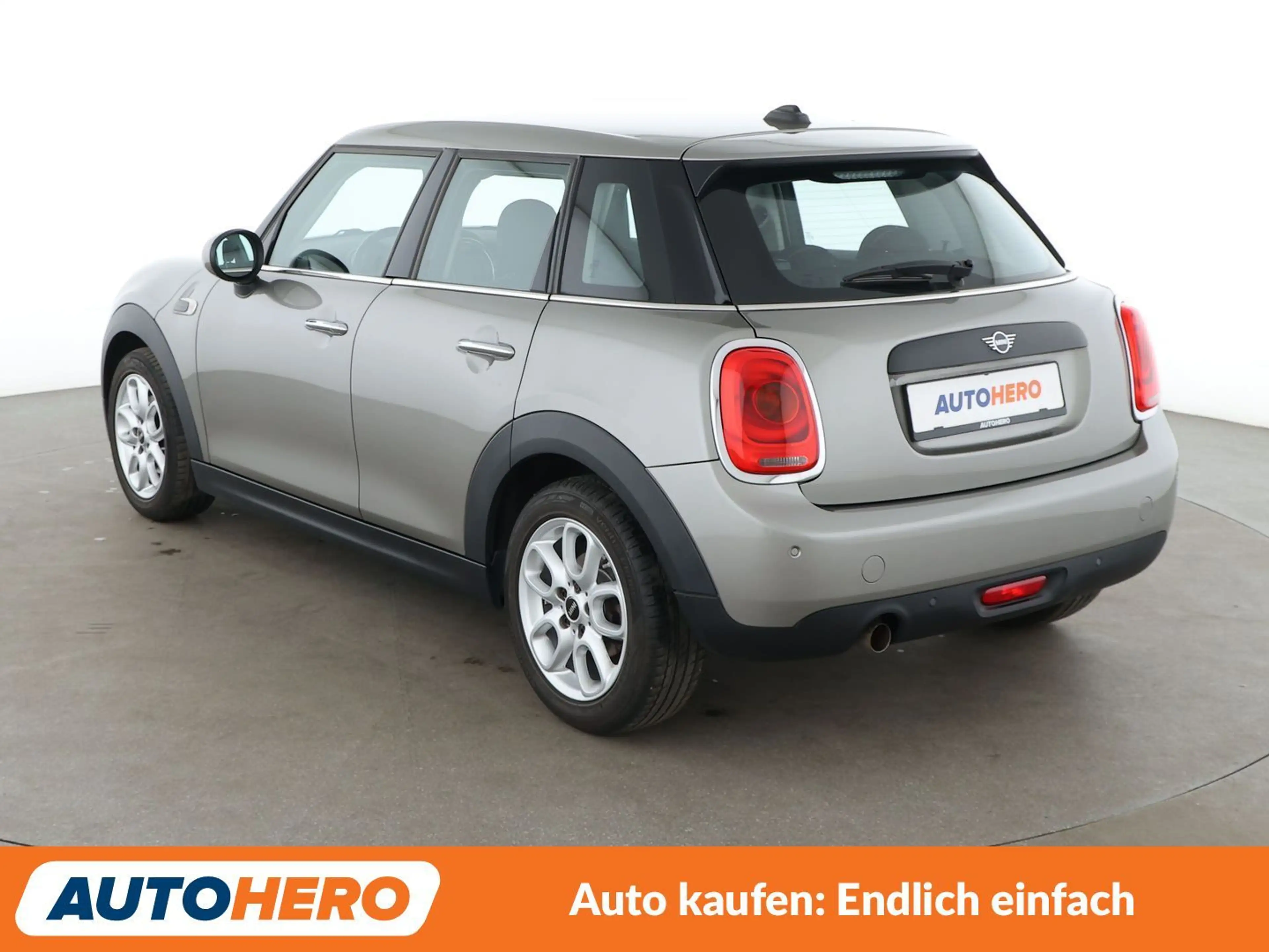 MINI One One *NAVI*TEMPO*PDC*SHZ*KLIMA* — photo 4
