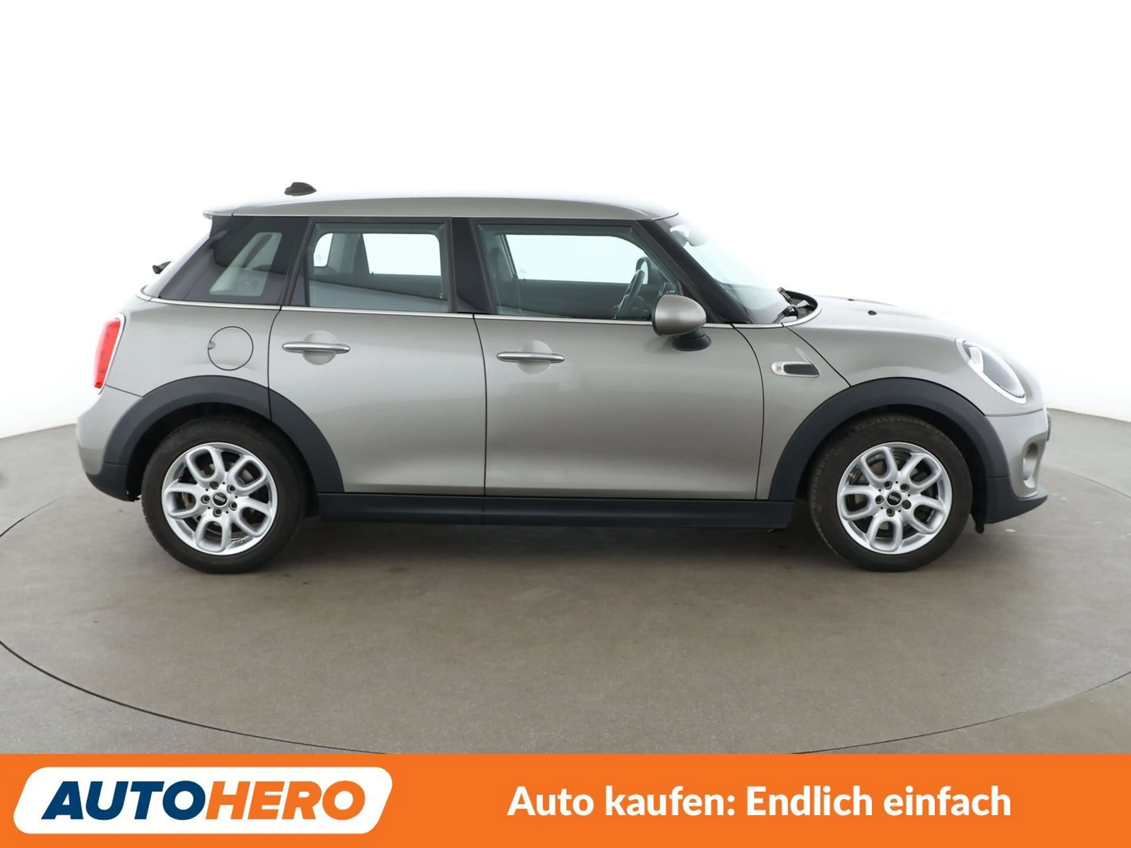 MINI One One *NAVI*TEMPO*PDC*SHZ*KLIMA* — photo 7