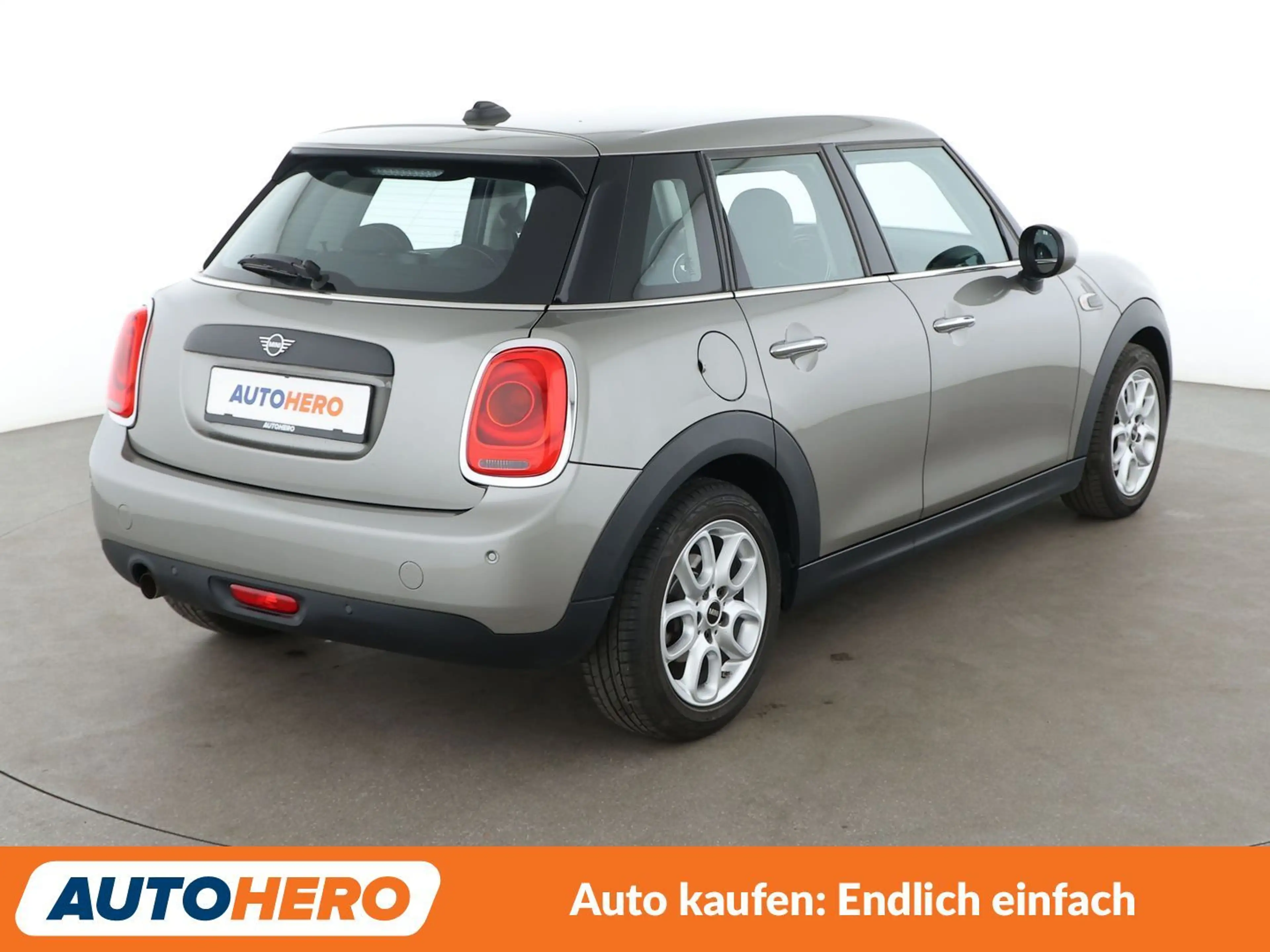 MINI One One *NAVI*TEMPO*PDC*SHZ*KLIMA* — photo 6