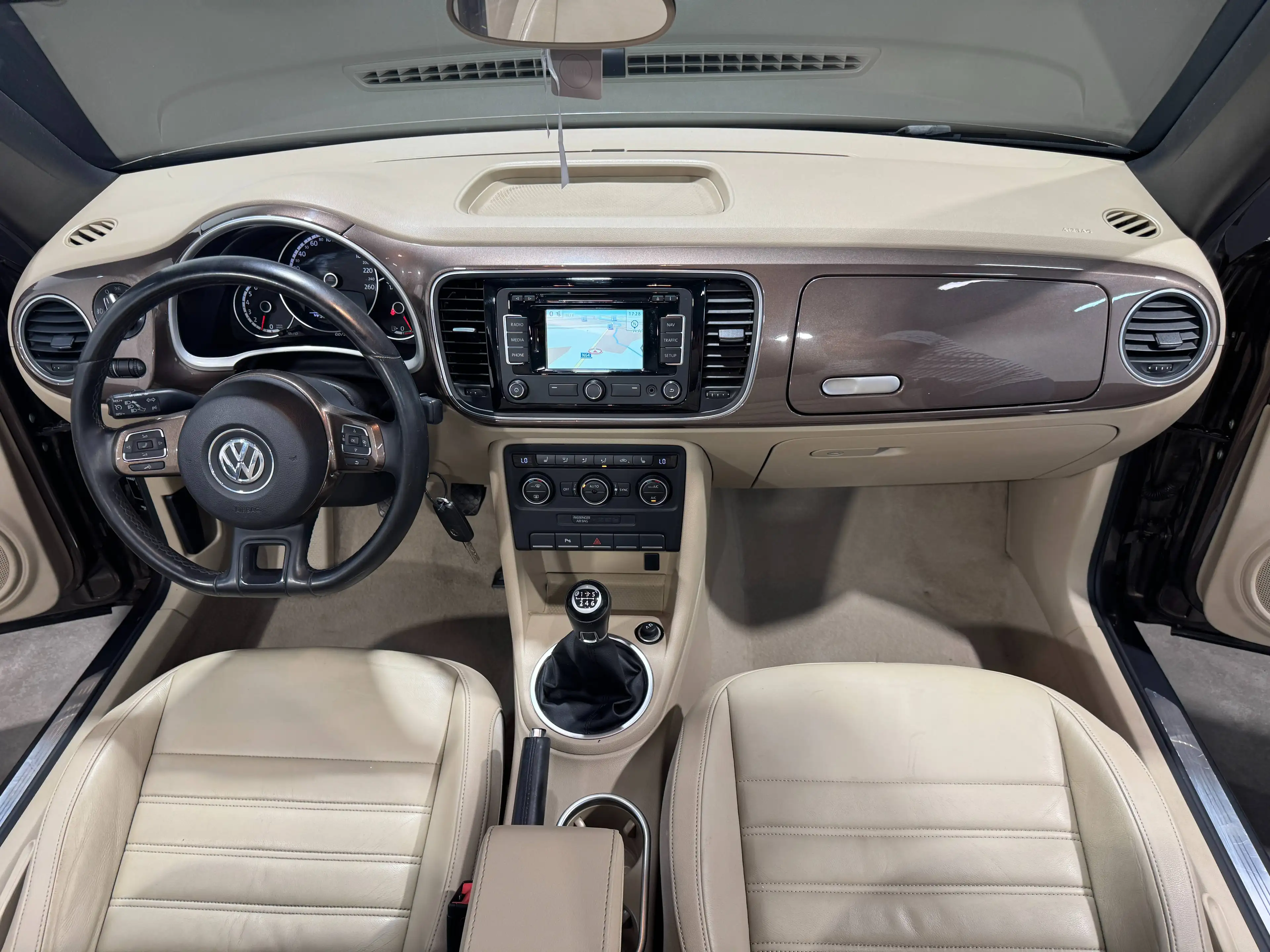 Volkswagen Beetle ** Cabriolet ** 1.2 TSI ** GPS ** Garantie 12 mois ** — photo 9