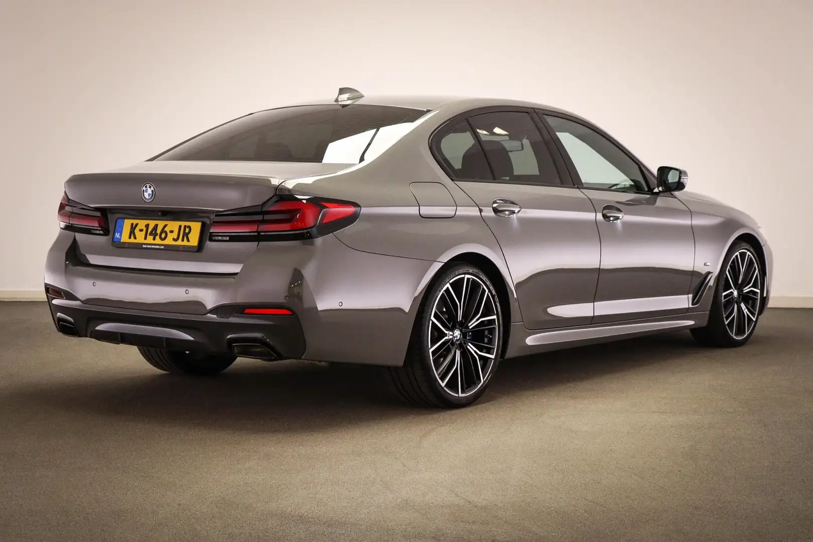 BMW 530 5-serie 530i M-Sport High Executive Edition | AUDI Grijs - 2