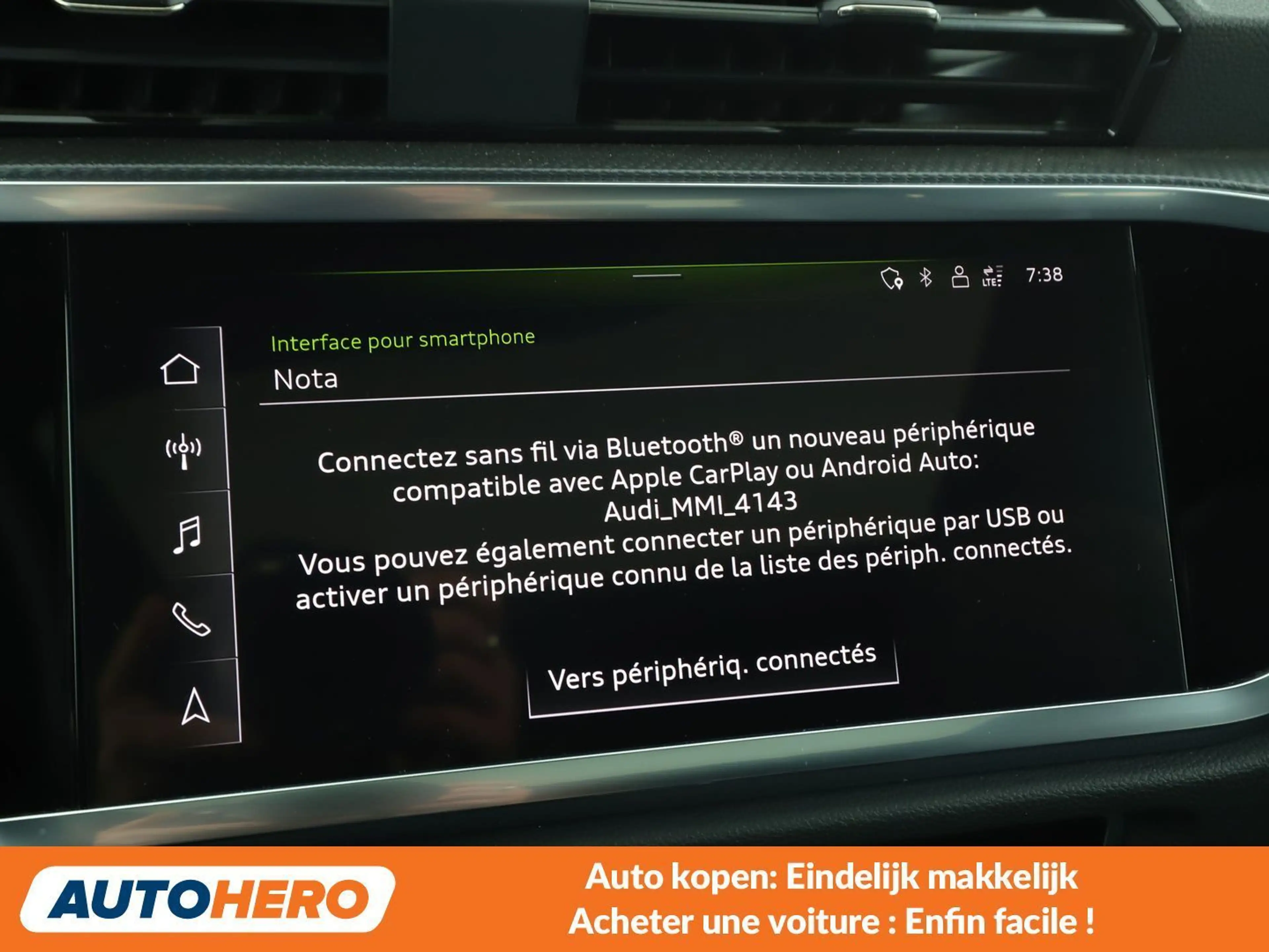 Audi Q3 35 TFSI S line — photo 7
