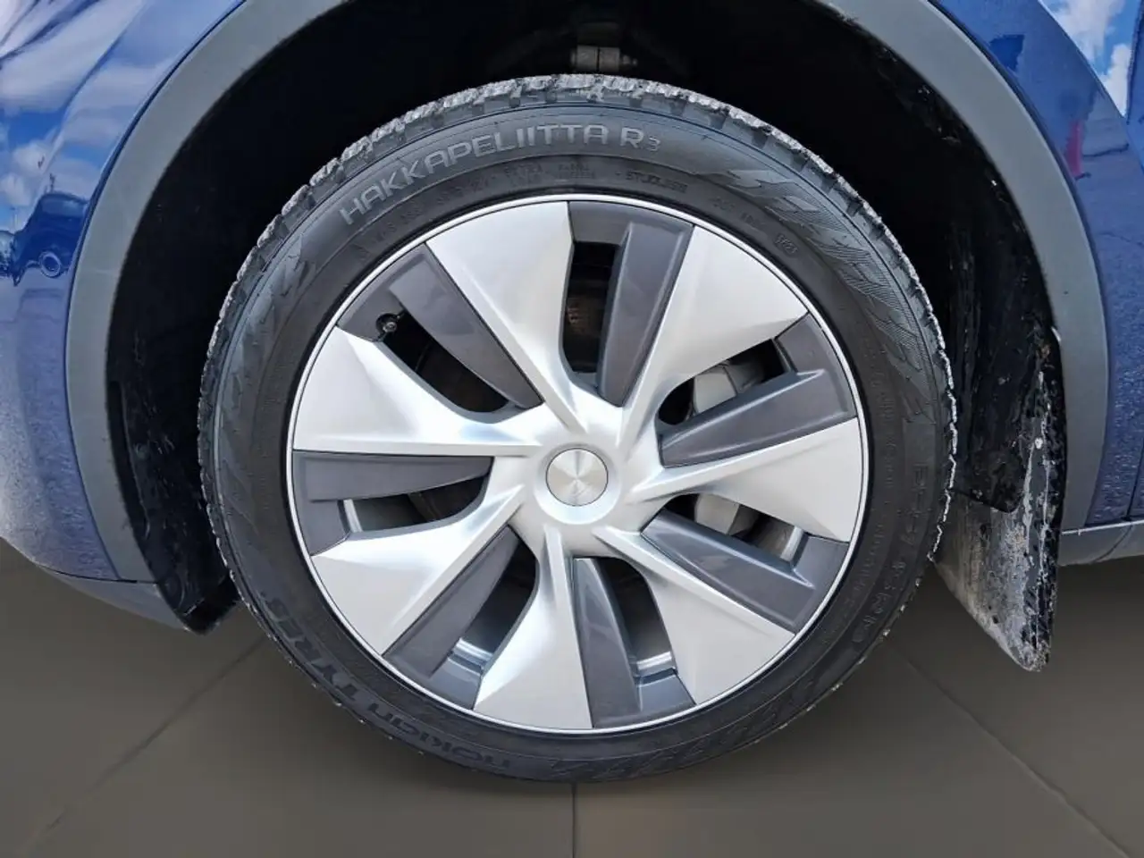 Tesla Model Y снимка Tesla Model Y