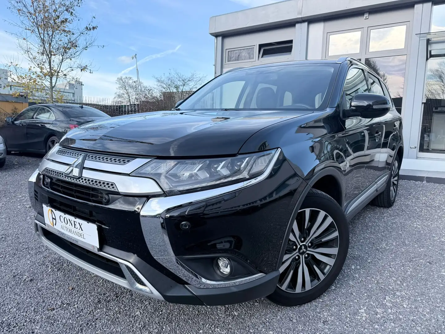 Mitsubishi Outlander Outlander Diamant+ Bi-LED|NAV|CAM|1-HD Schwarz - 1