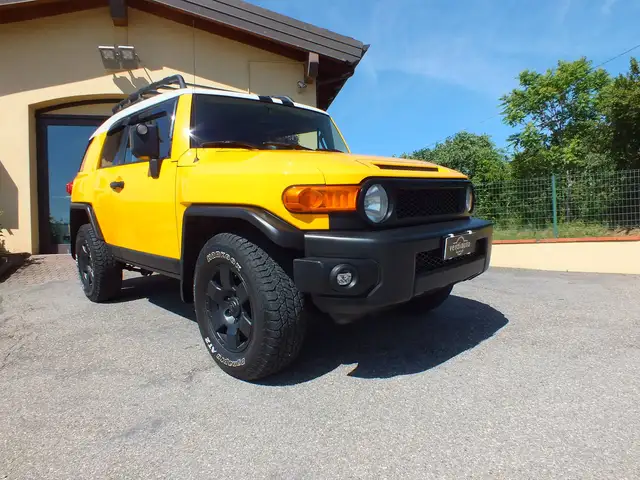 Toyota FJ Cruiser 4.0 V6 AUTOMATICA 4X4 +BLOCCO DIFFERENZIALE BELLISSIMA!