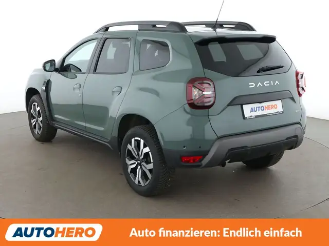 Dacia Duster view 4