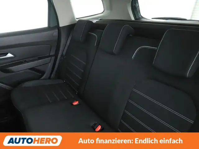 Dacia Duster view 14