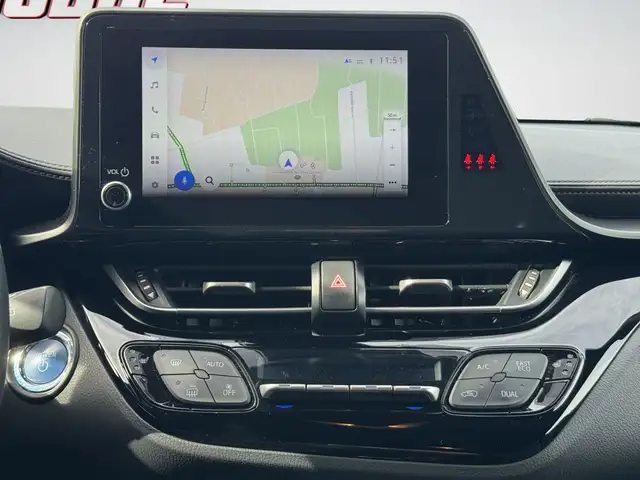 Toyota C-HR view 14