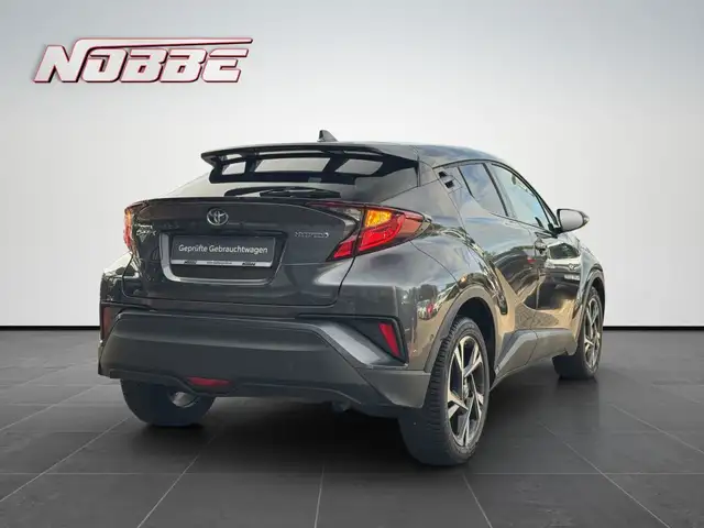 Toyota C-HR view 5