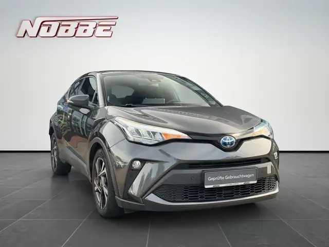 Toyota C-HR view 7