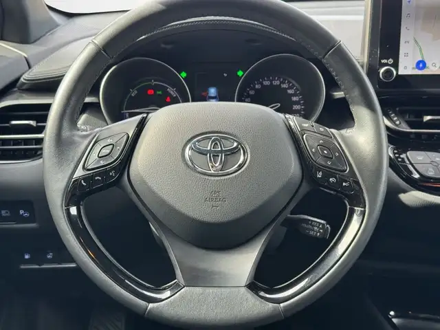 Toyota C-HR view 10