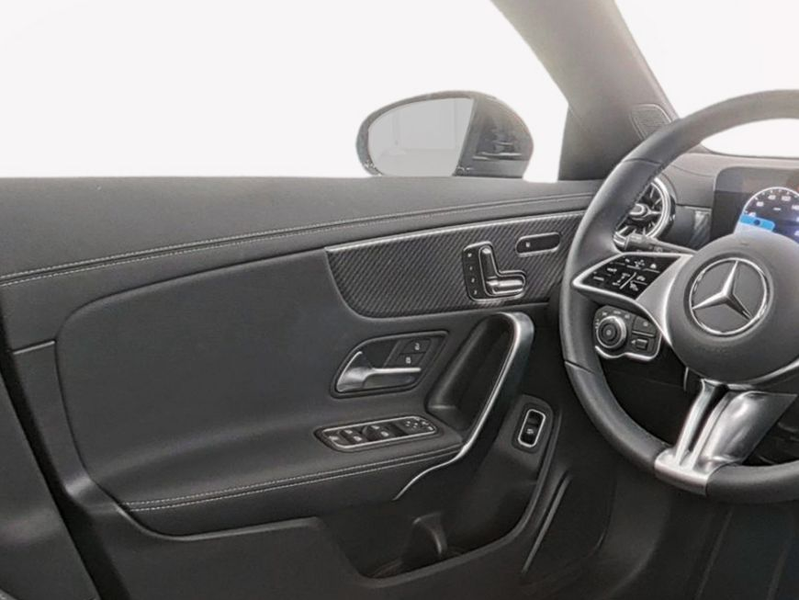 Mercedes-Benz CLA 180 CLA — photo 9