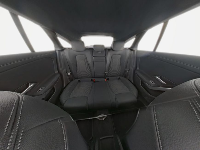 Mercedes-Benz CLA 180 CLA — photo 8