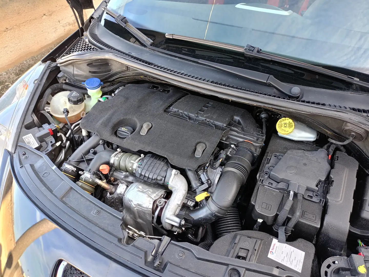 Peugeot 207 207 5p 1.6 hdi 8v Sweet Years 93cv Noir - 2