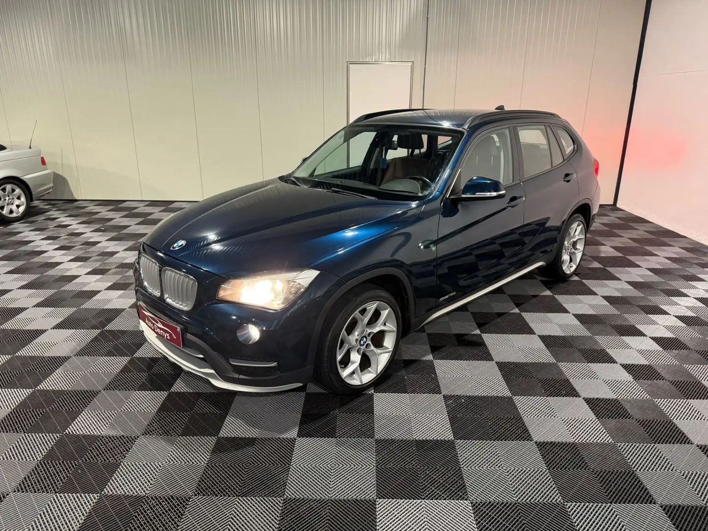BMW X1 sDrive16d bj. 2014 122000km Euro 5 Blau - 1