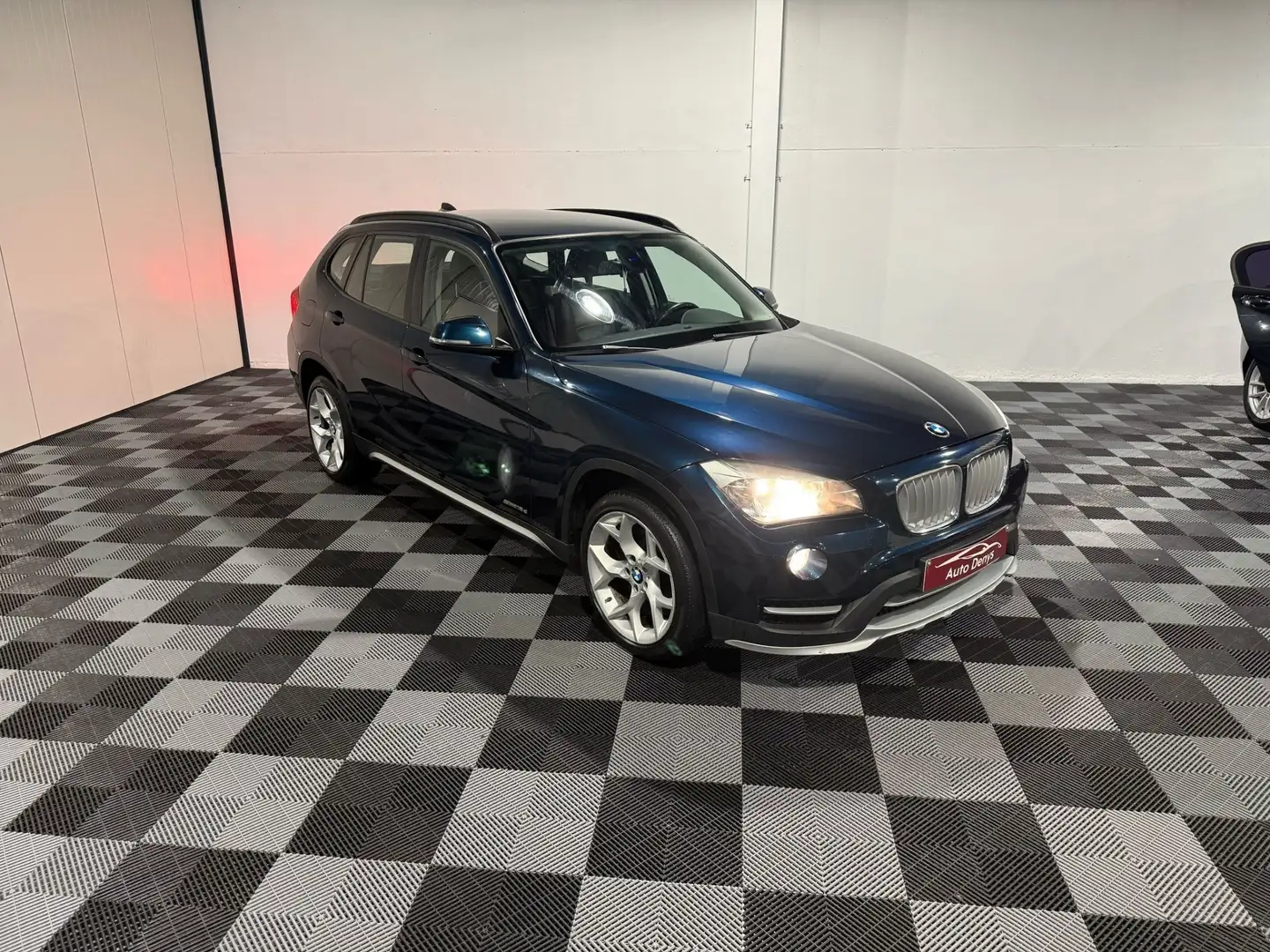 BMW X1 sDrive16d bj. 2014 122000km Euro 5 Blau - 2