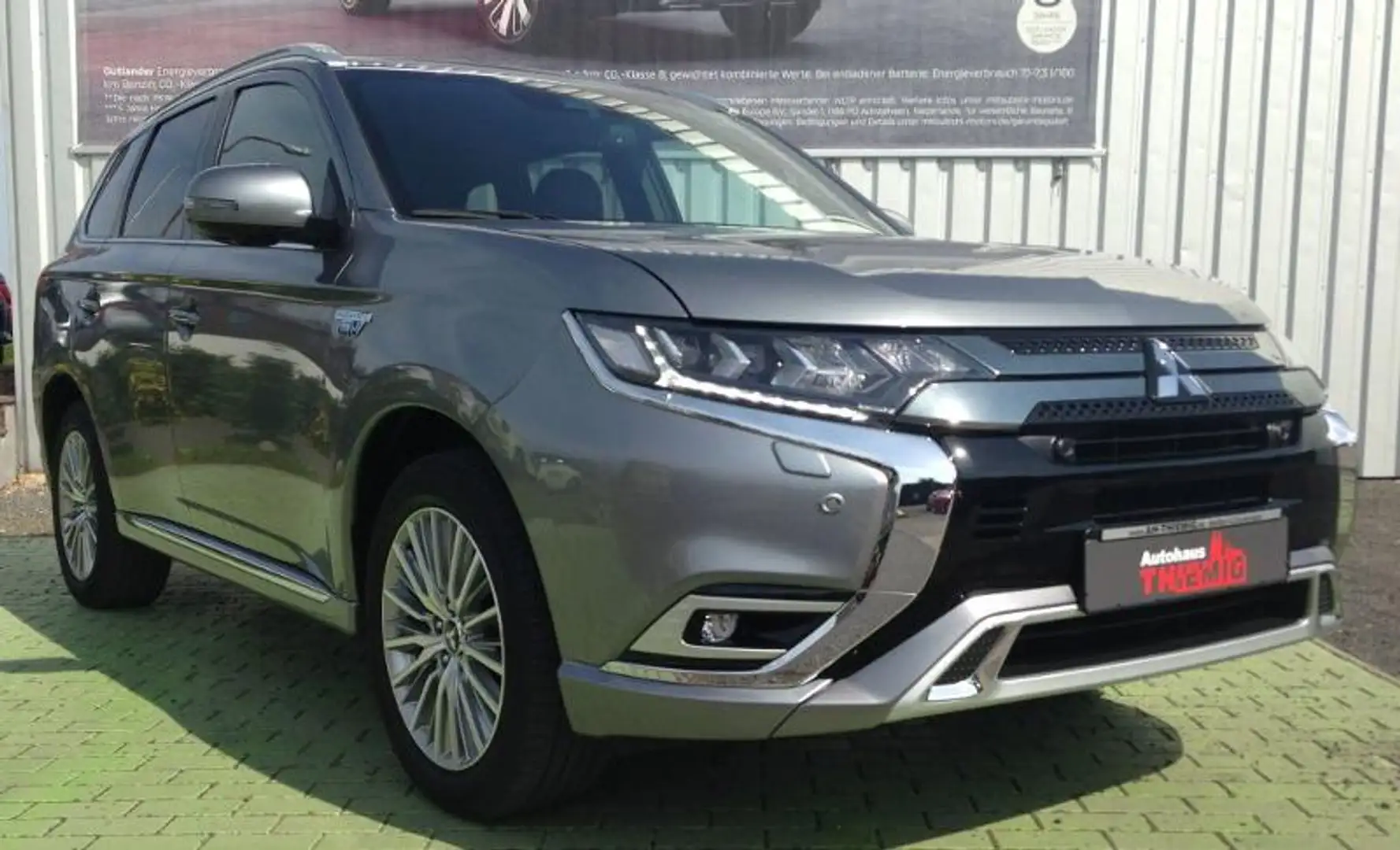 Mitsubishi Outlander Outlander Plug-in Hybrid TOP 2.4 MIVEC 4WD Grey - 1