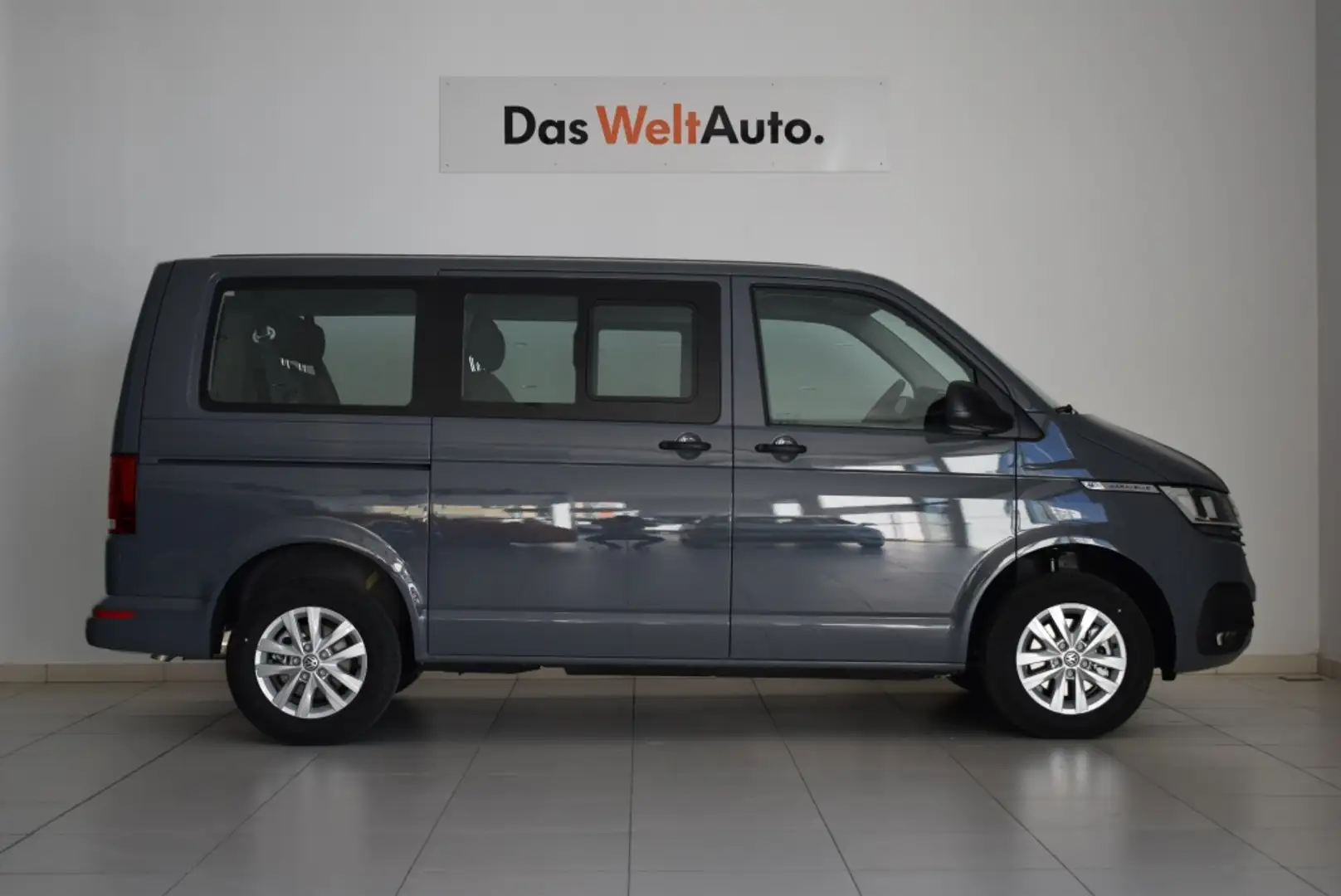 Volkswagen T4 Caravelle 2.0TDI 4MO Batalla Corta Aut. 110kW Gris - 2