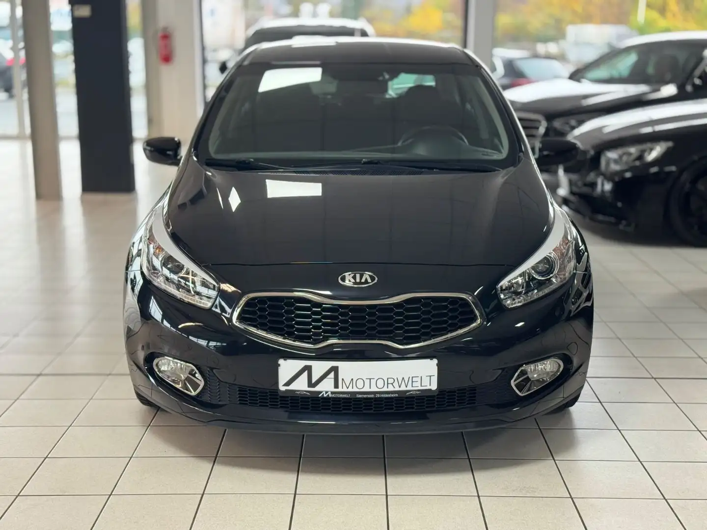 Kia Ceed / cee'd Ceed FIFA World Cup Edition Schwarz - 2