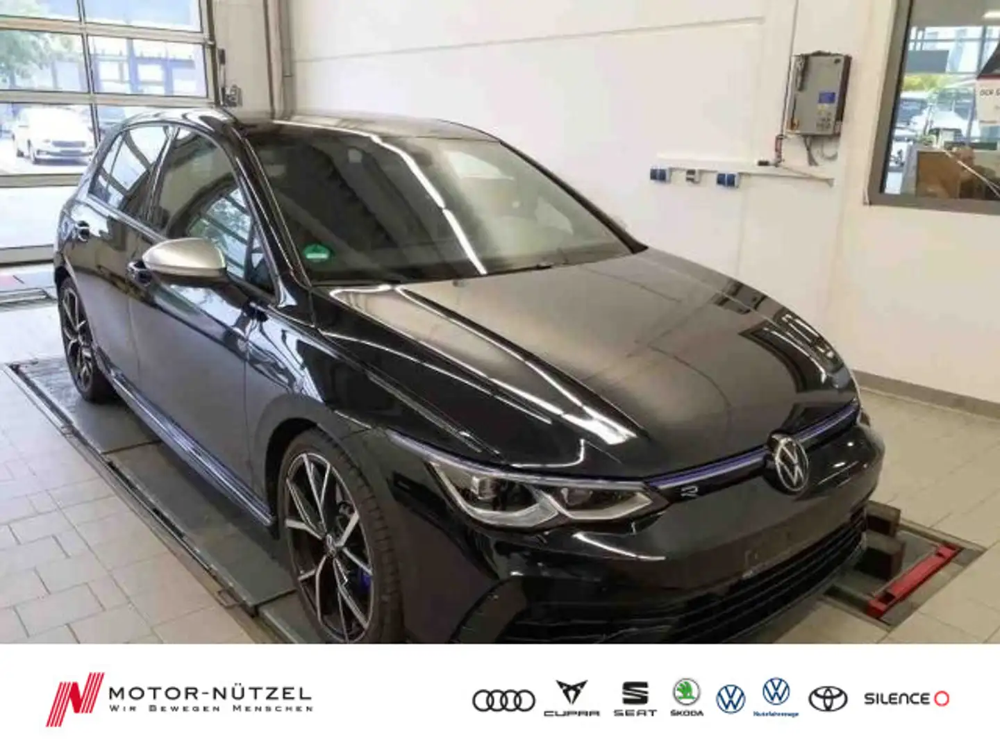 Volkswagen Golf VIII R 2.0 TSI 4M DSG LEDplus+NAV+HARMAN+VC Schwarz - 1