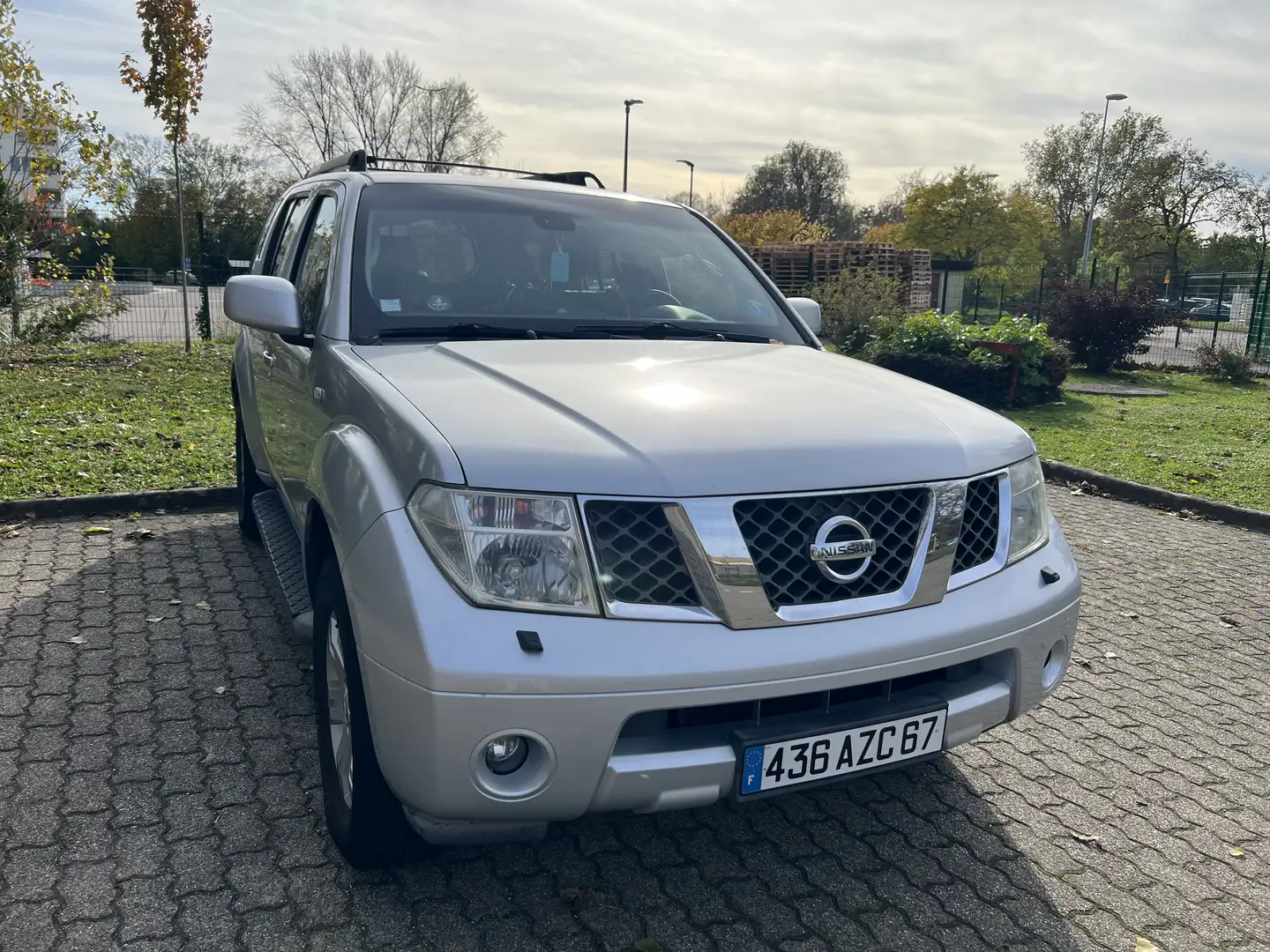 Nissan Pathfinder Pathfinder 2.5 dCi 174 ch Elégance A Argent - 2