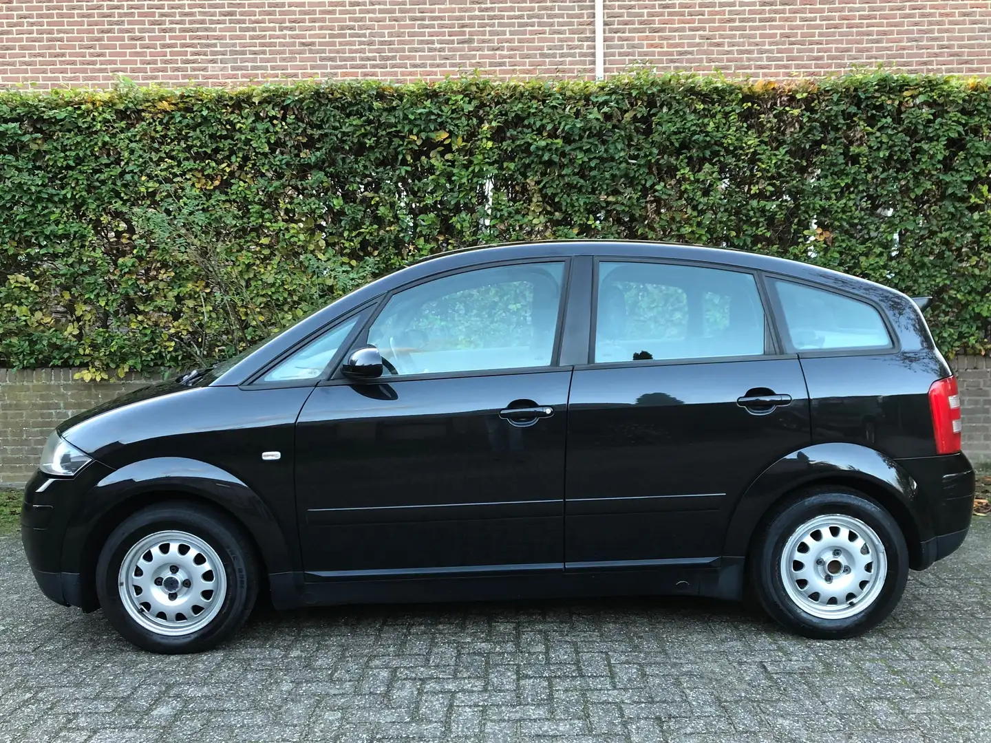 Audi A2 1.2 TDI 3L Automaat Zwart - 2