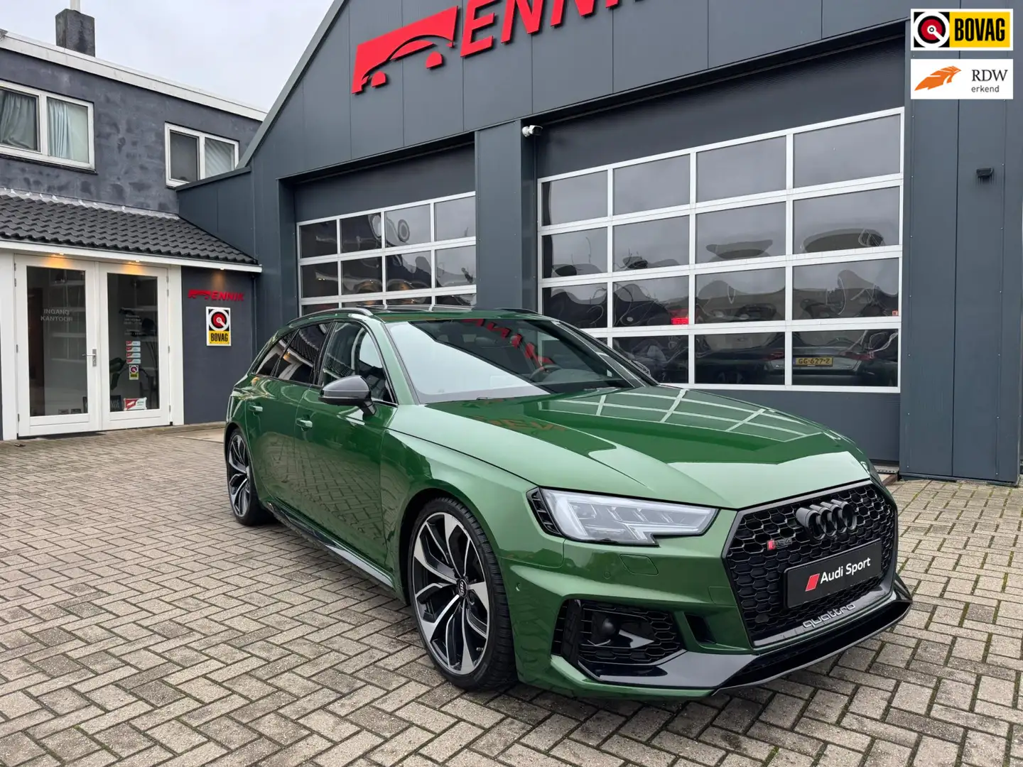 Audi RS4 A4 Avant 2.9 TFSI quattro Exclusive / Pano / 360Ca Groen - 1
