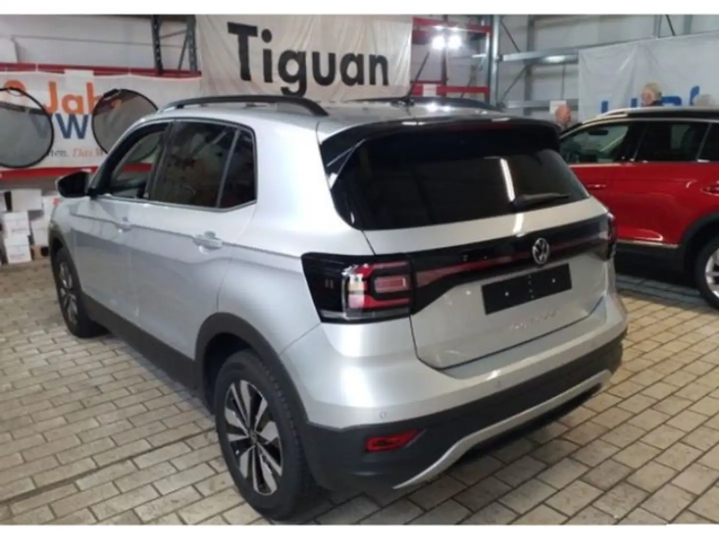 Volkswagen T-Cross Move 1.0 TSI Navi Rückfahrkamera Ganzjahreifen ACC Срібний - 2