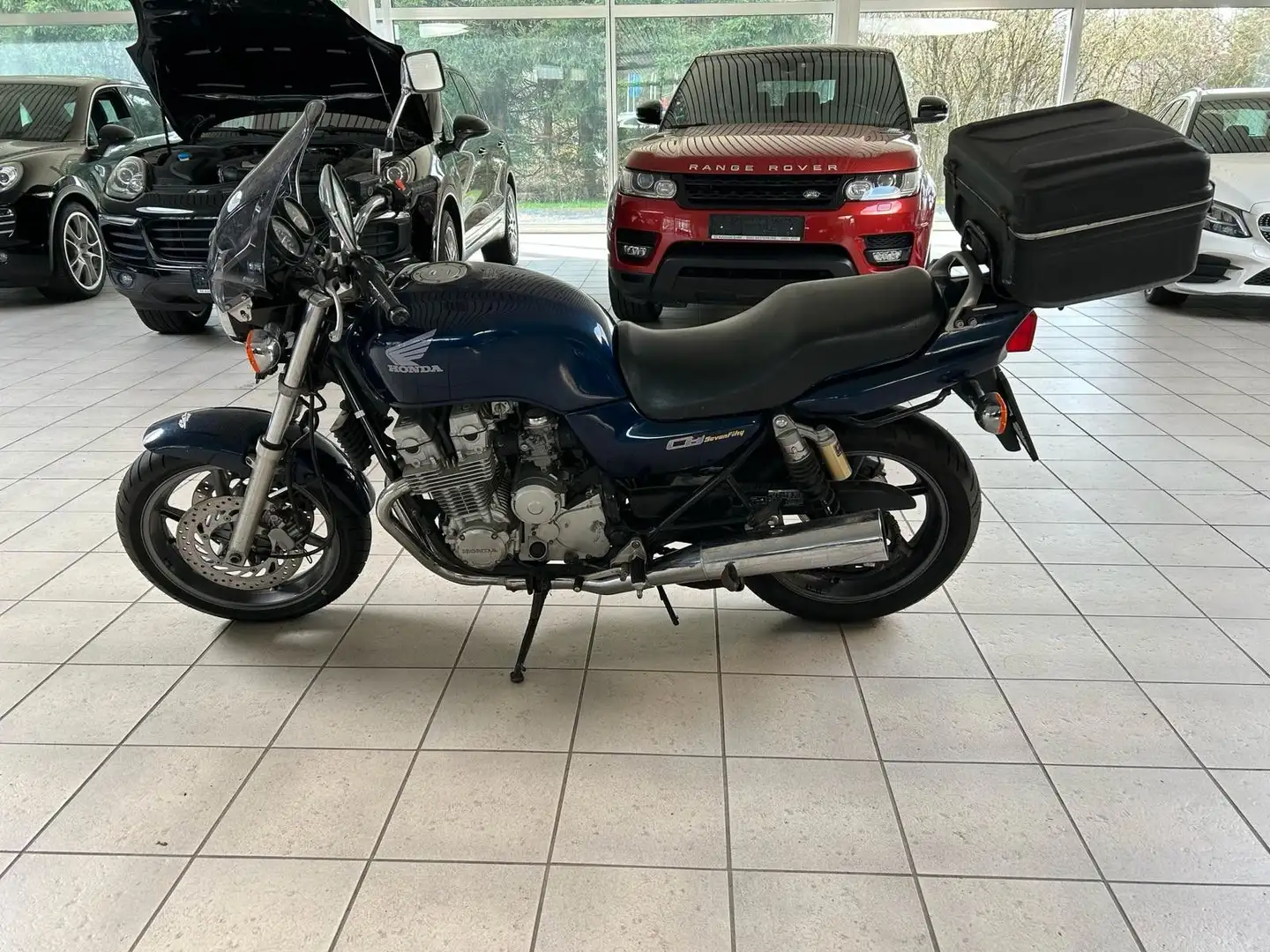 Honda CB 750 Modrá - 2
