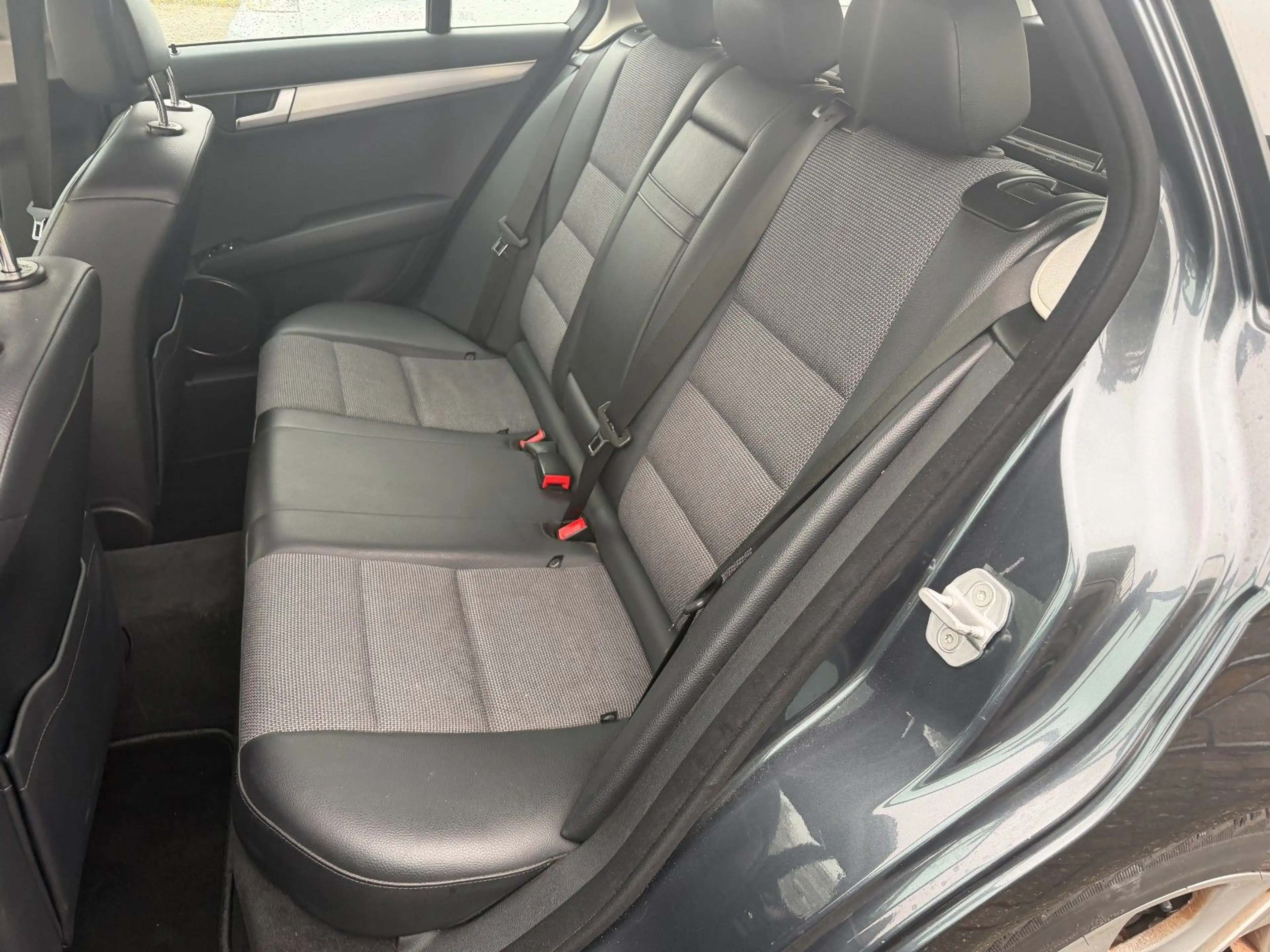 Mercedes-Benz C 180 C T-Modell C 180 CGI BlueEfficiency — photo 11