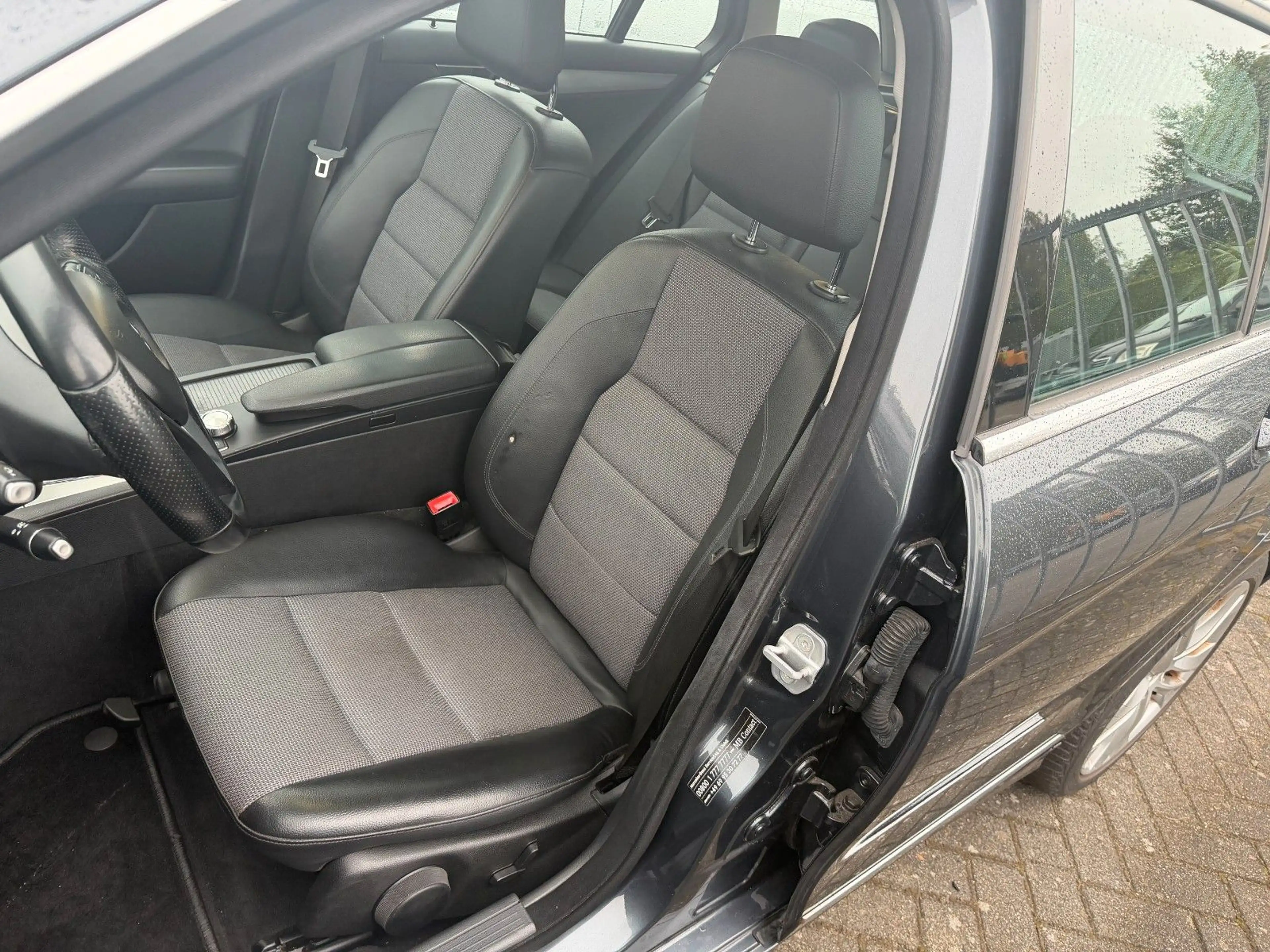 Mercedes-Benz C 180 C T-Modell C 180 CGI BlueEfficiency — photo 10