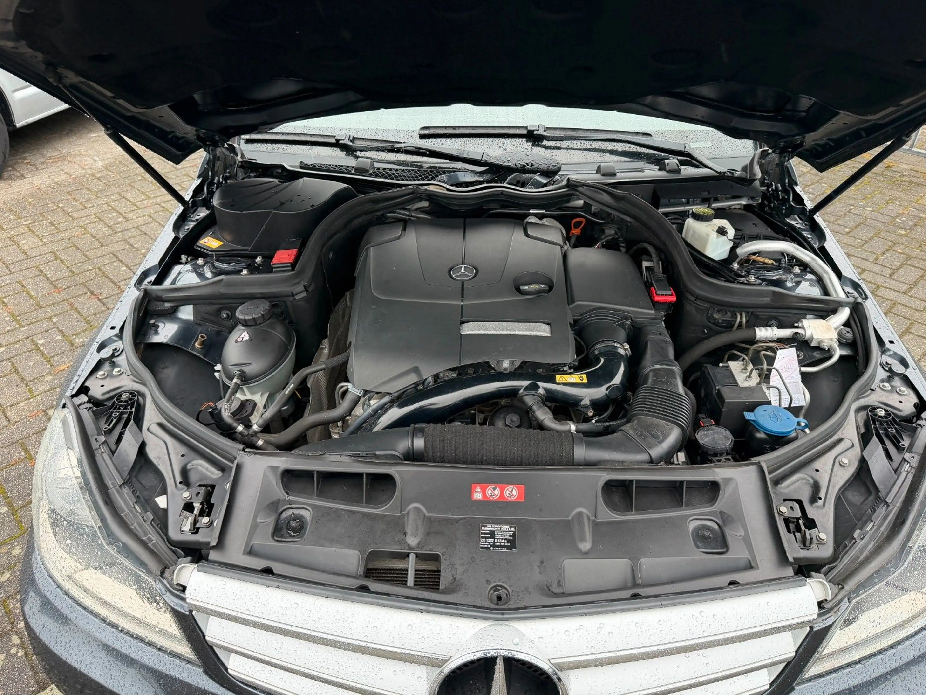 Mercedes-Benz C 180 C T-Modell C 180 CGI BlueEfficiency — photo 19