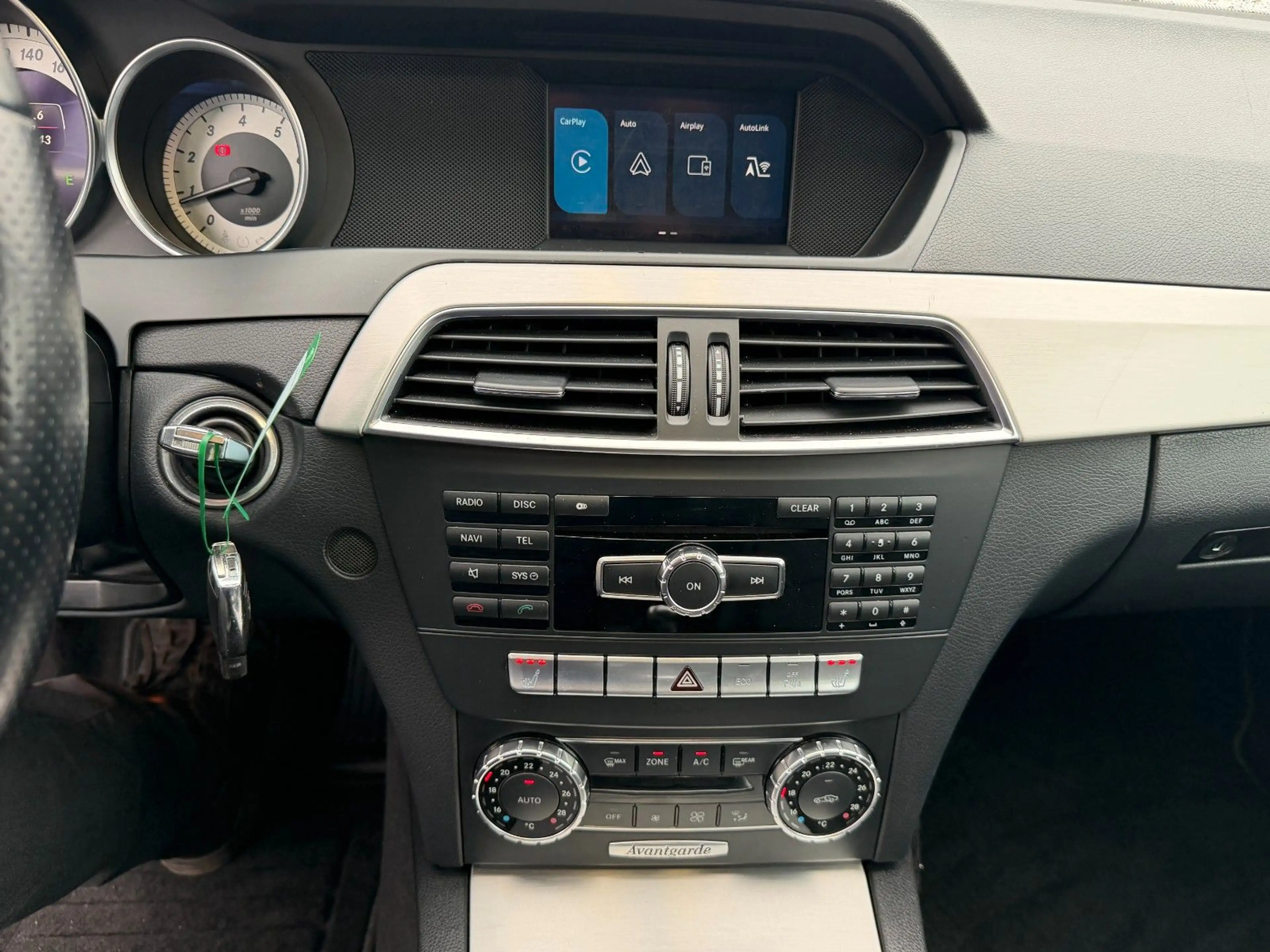 Mercedes-Benz C 180 C T-Modell C 180 CGI BlueEfficiency — photo 16